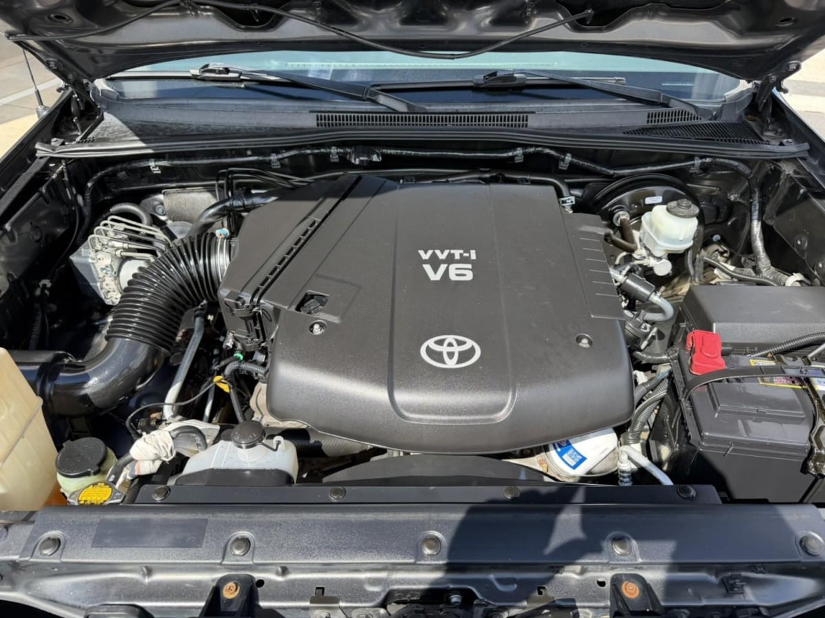 Photo 32 of this Toyota Tacoma