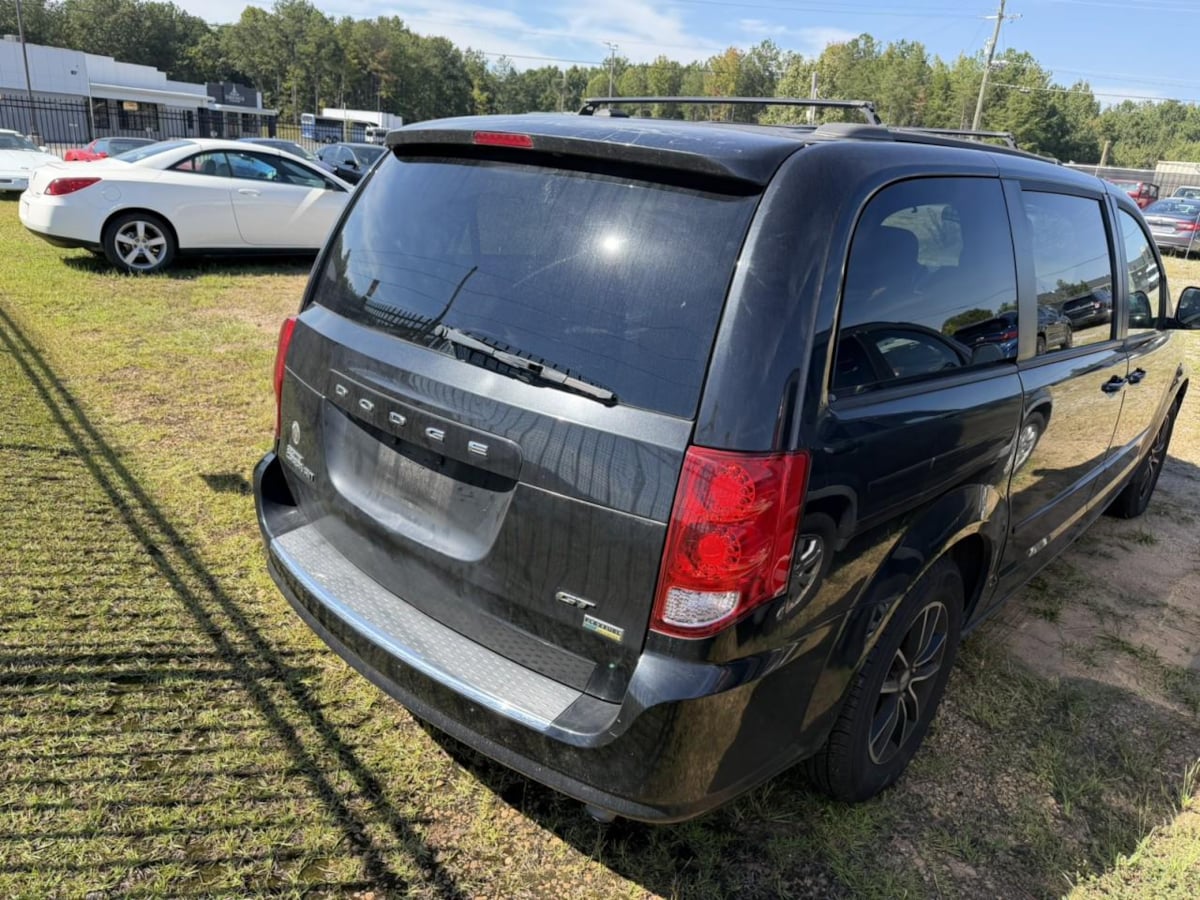 Photo 9 of this Dodge Grand Caravan