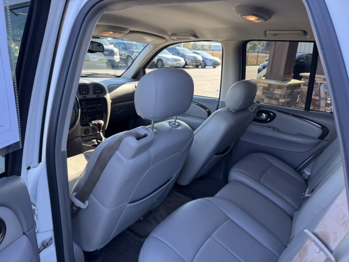 Photo 21 of this Buick Rainier