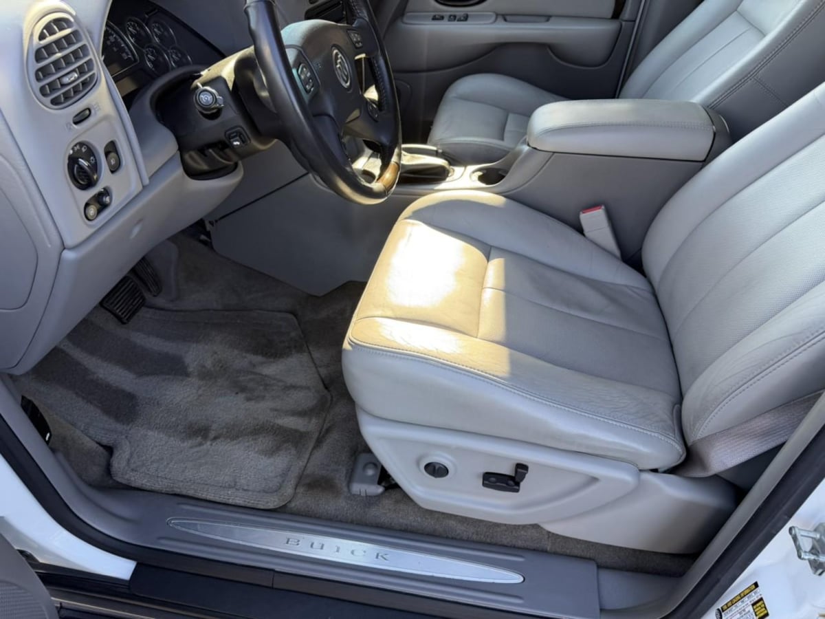 Photo 26 of this Buick Rainier