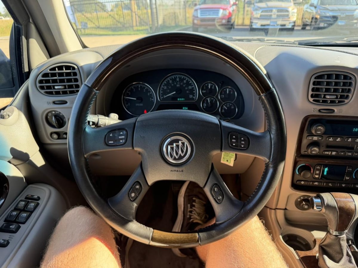 Photo 28 of this Buick Rainier
