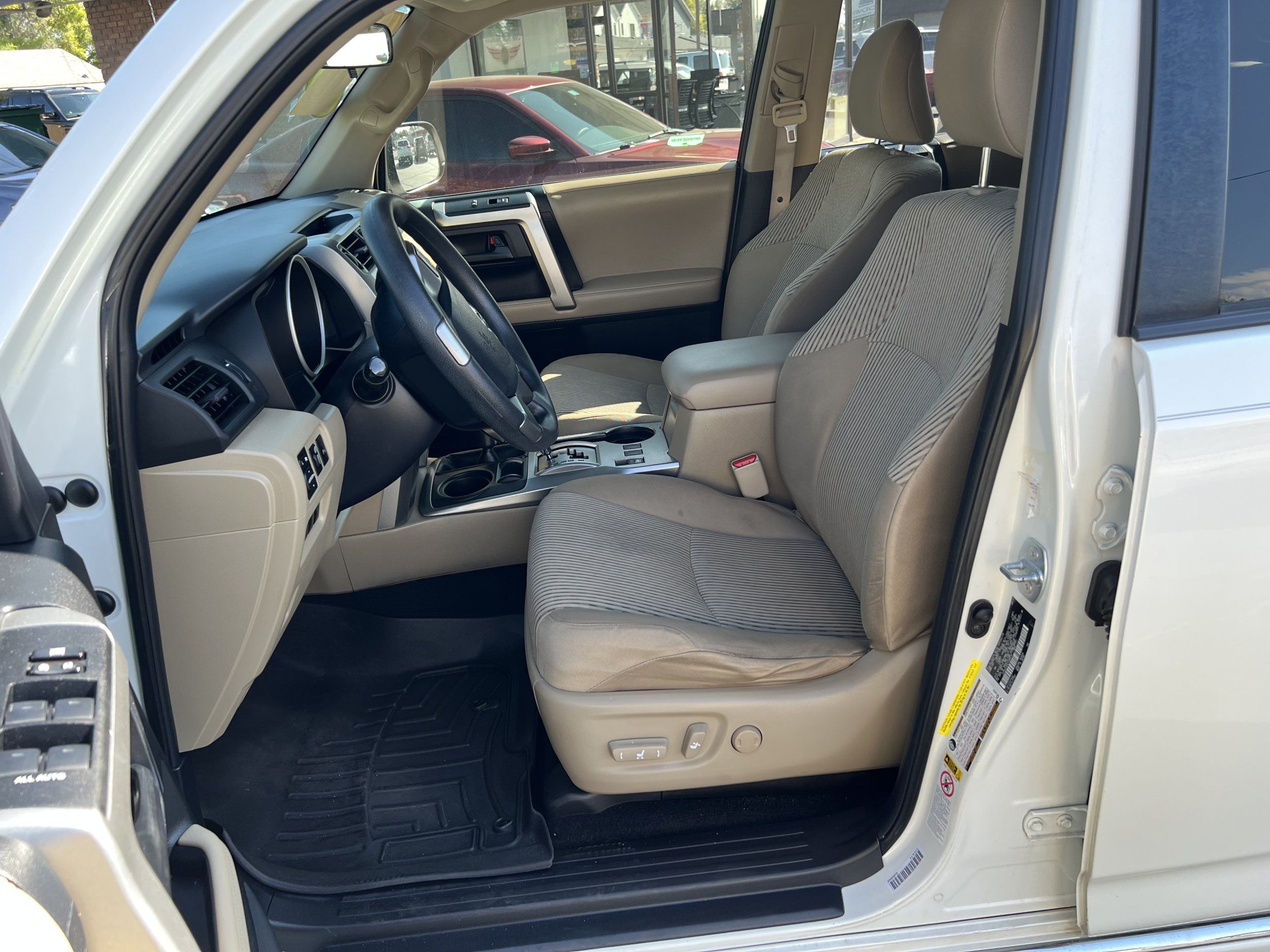 Photo 34 of this Toyota 4Runner
