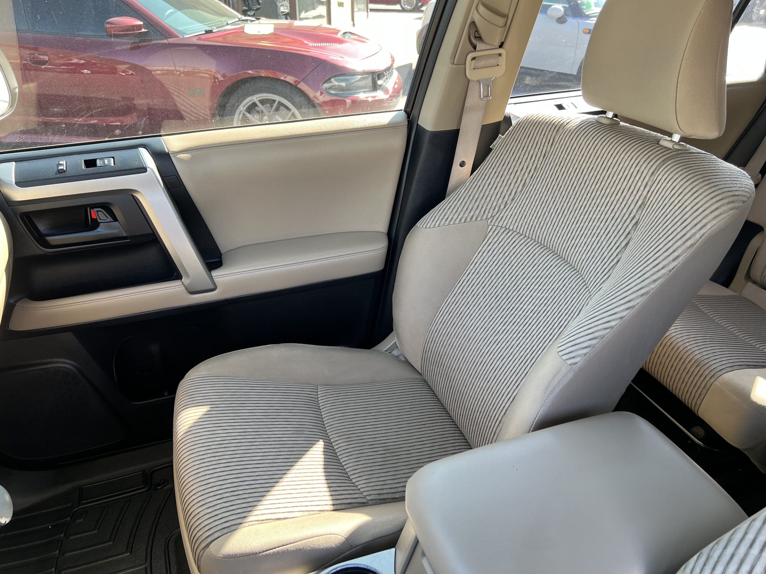 Photo 37 of this Toyota 4Runner