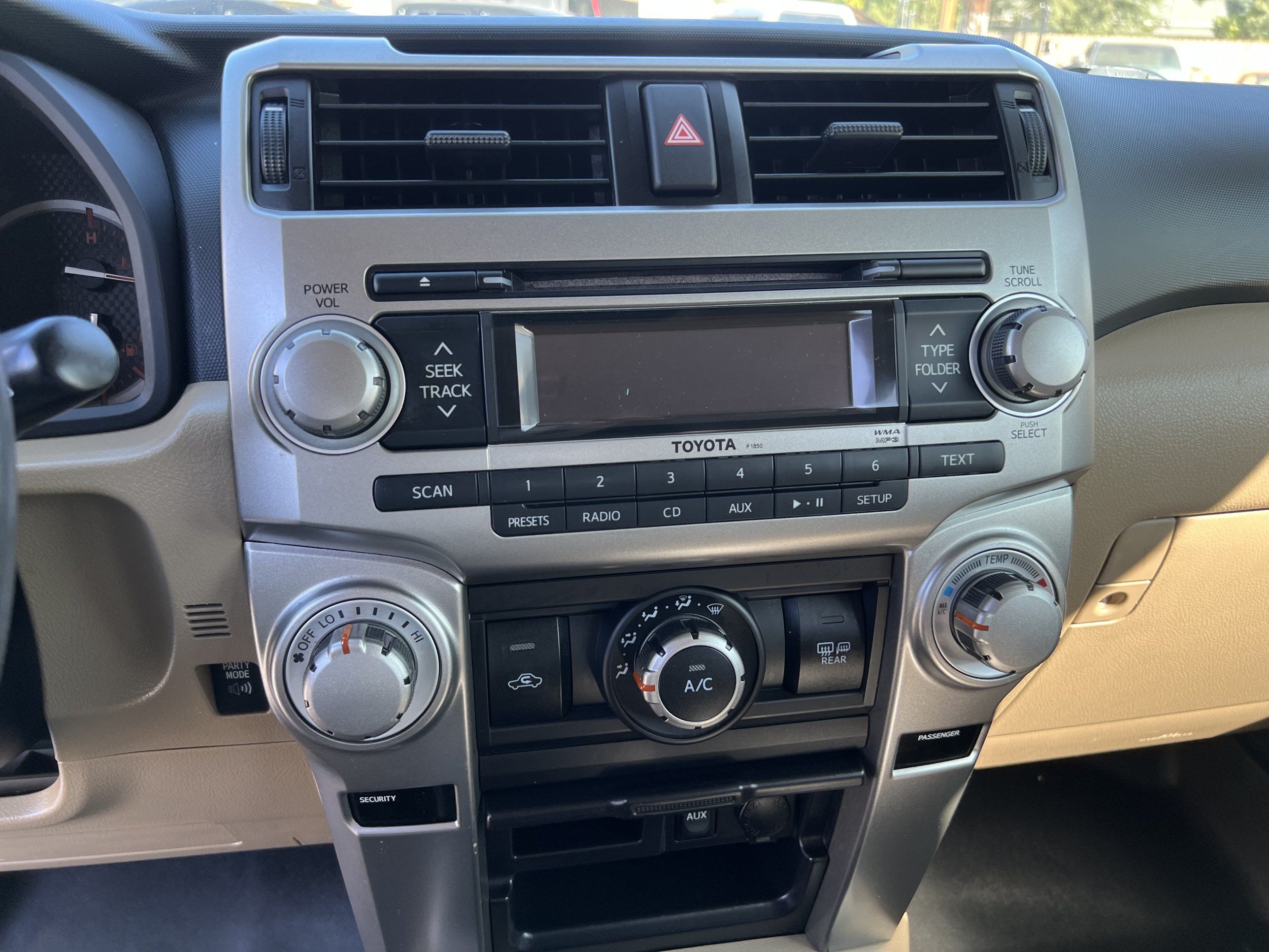 Photo 38 of this Toyota 4Runner