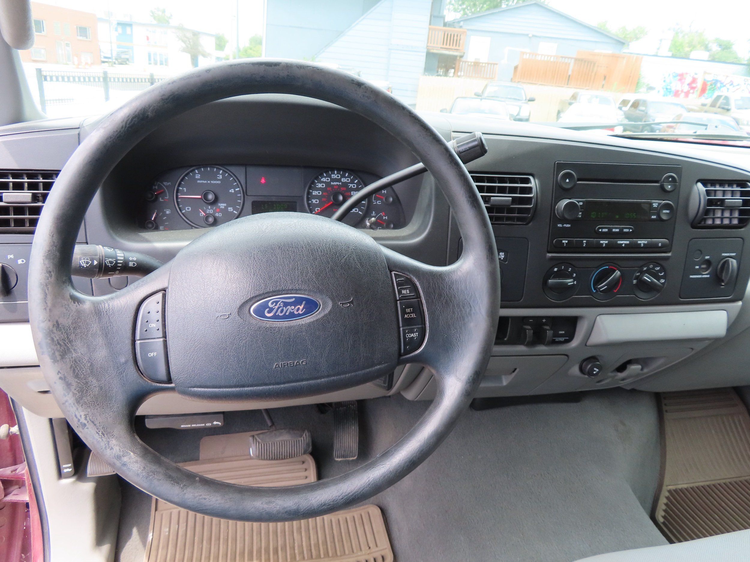 Ford F-250 photo 16
