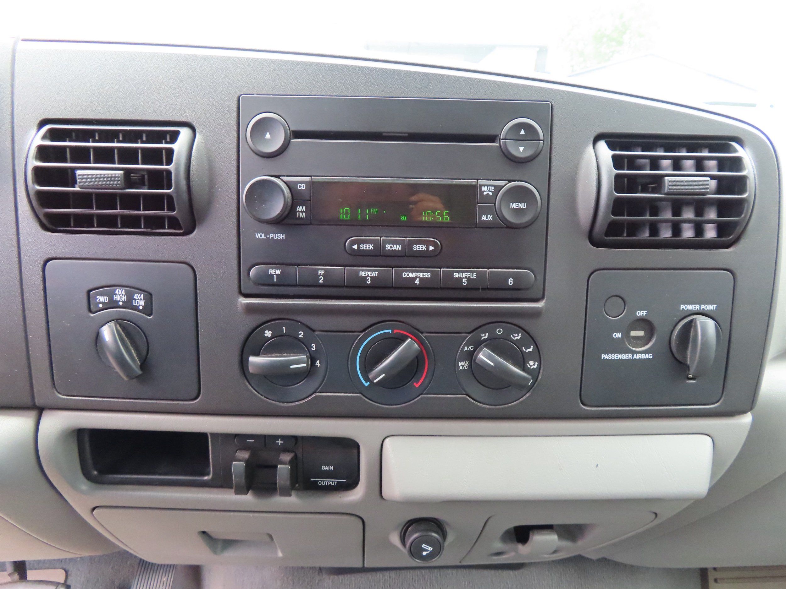 Ford F-250 photo 20
