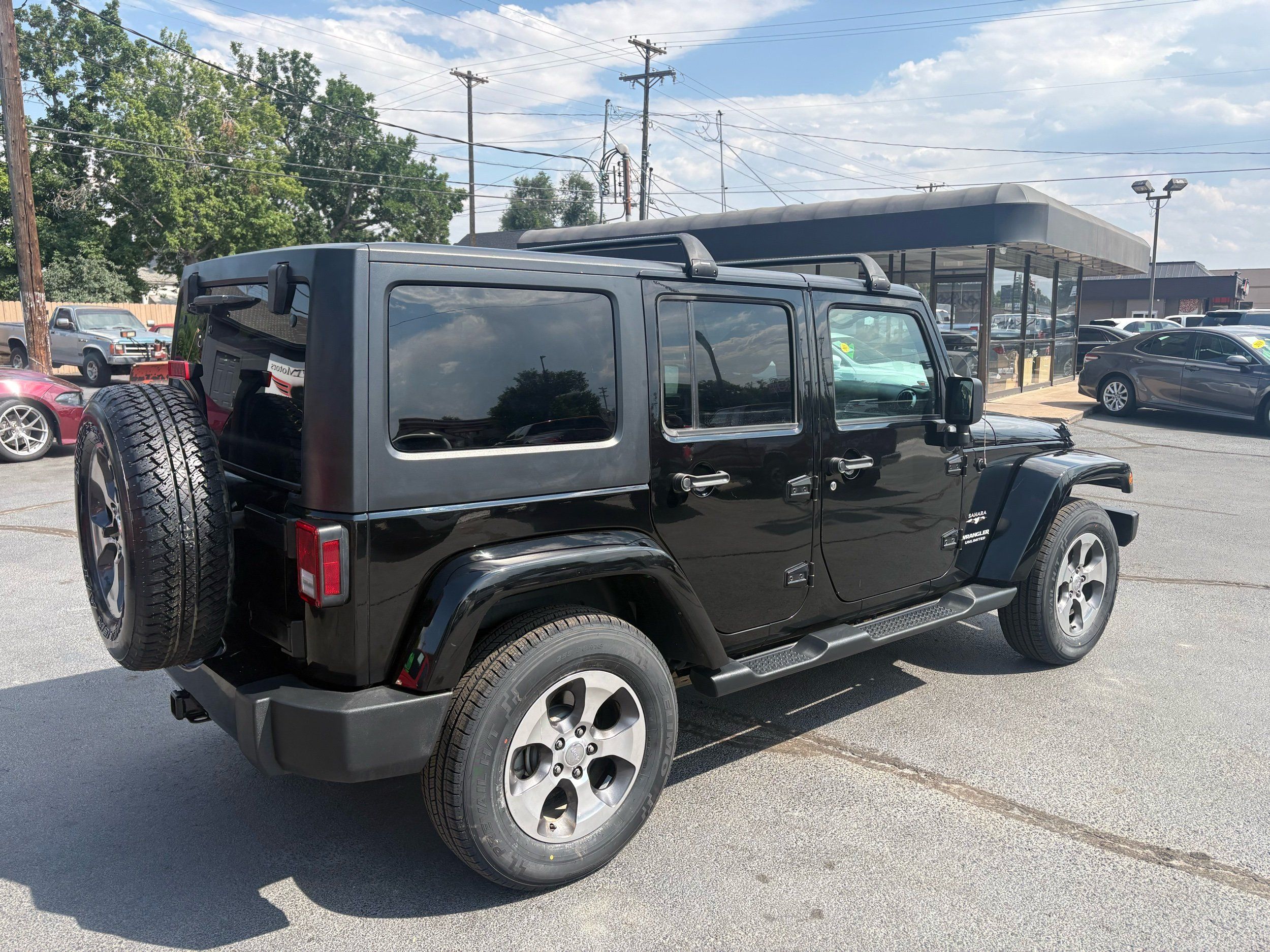 Jeep Wrangler photo 9