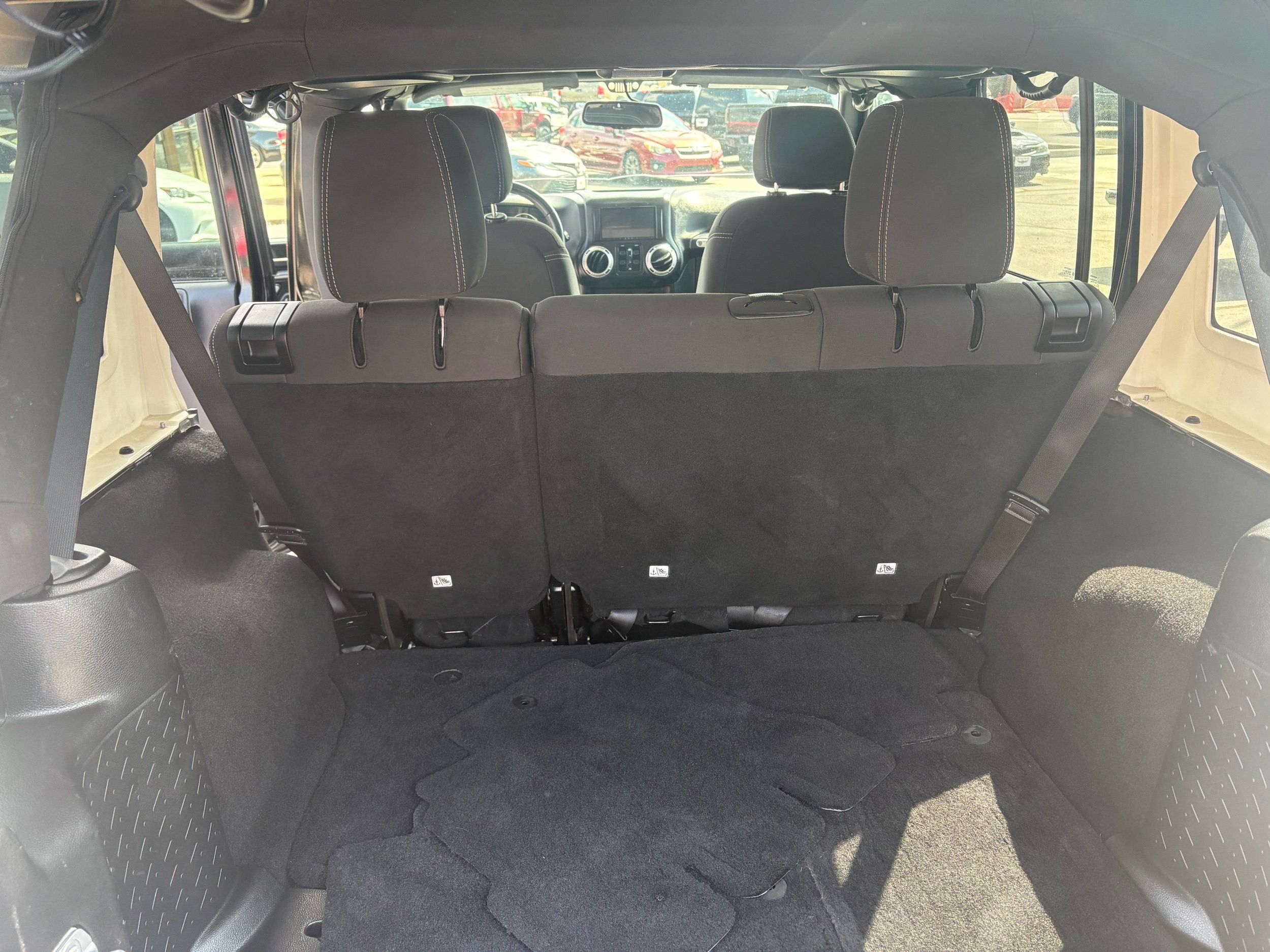 Jeep Wrangler photo 21