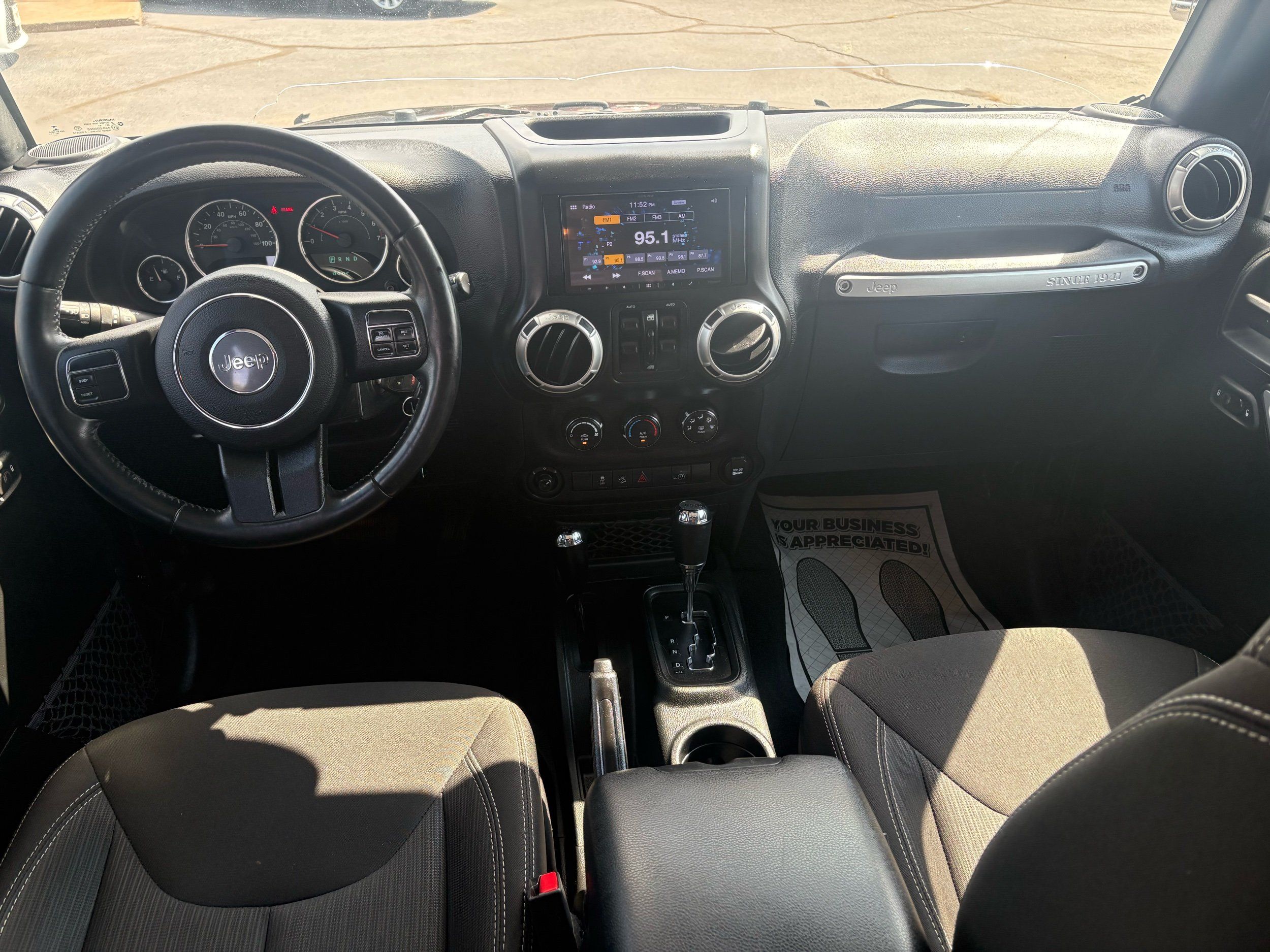 Jeep Wrangler photo 24