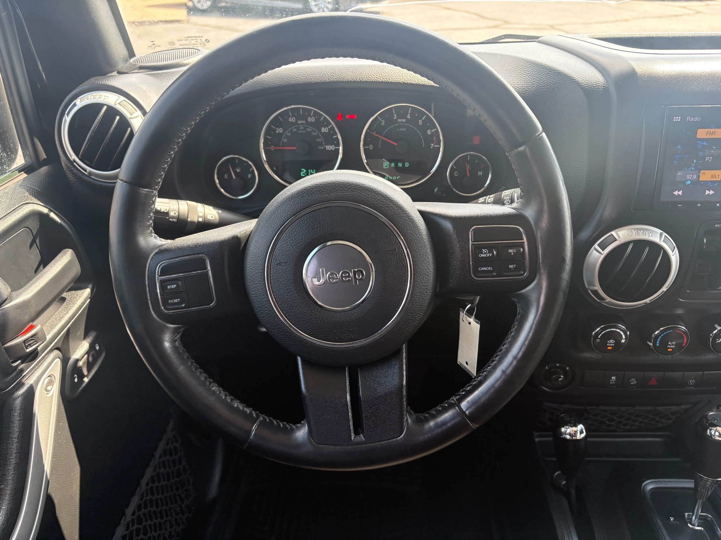 Jeep Wrangler photo 25