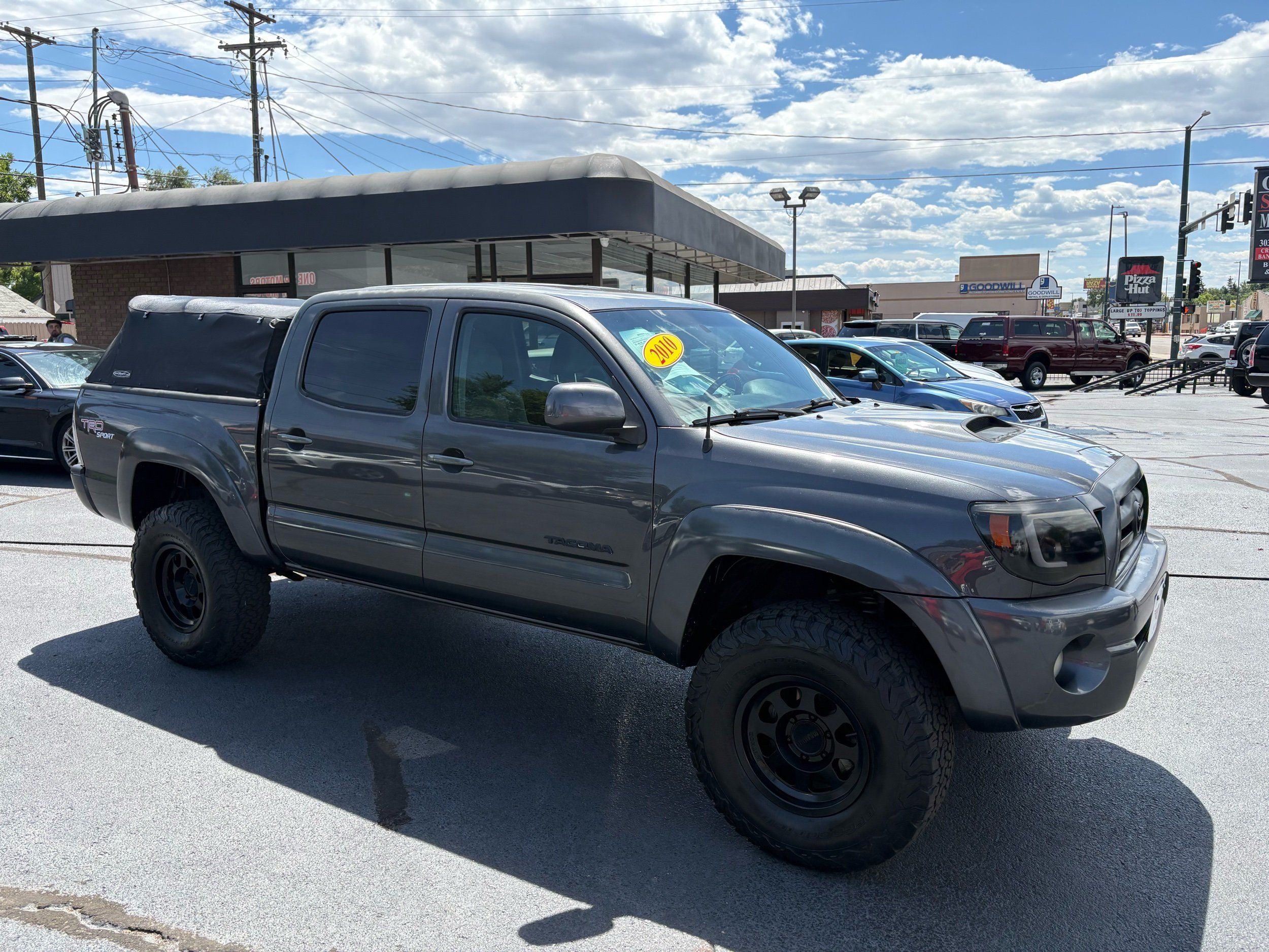 Toyota Tacoma photo 4