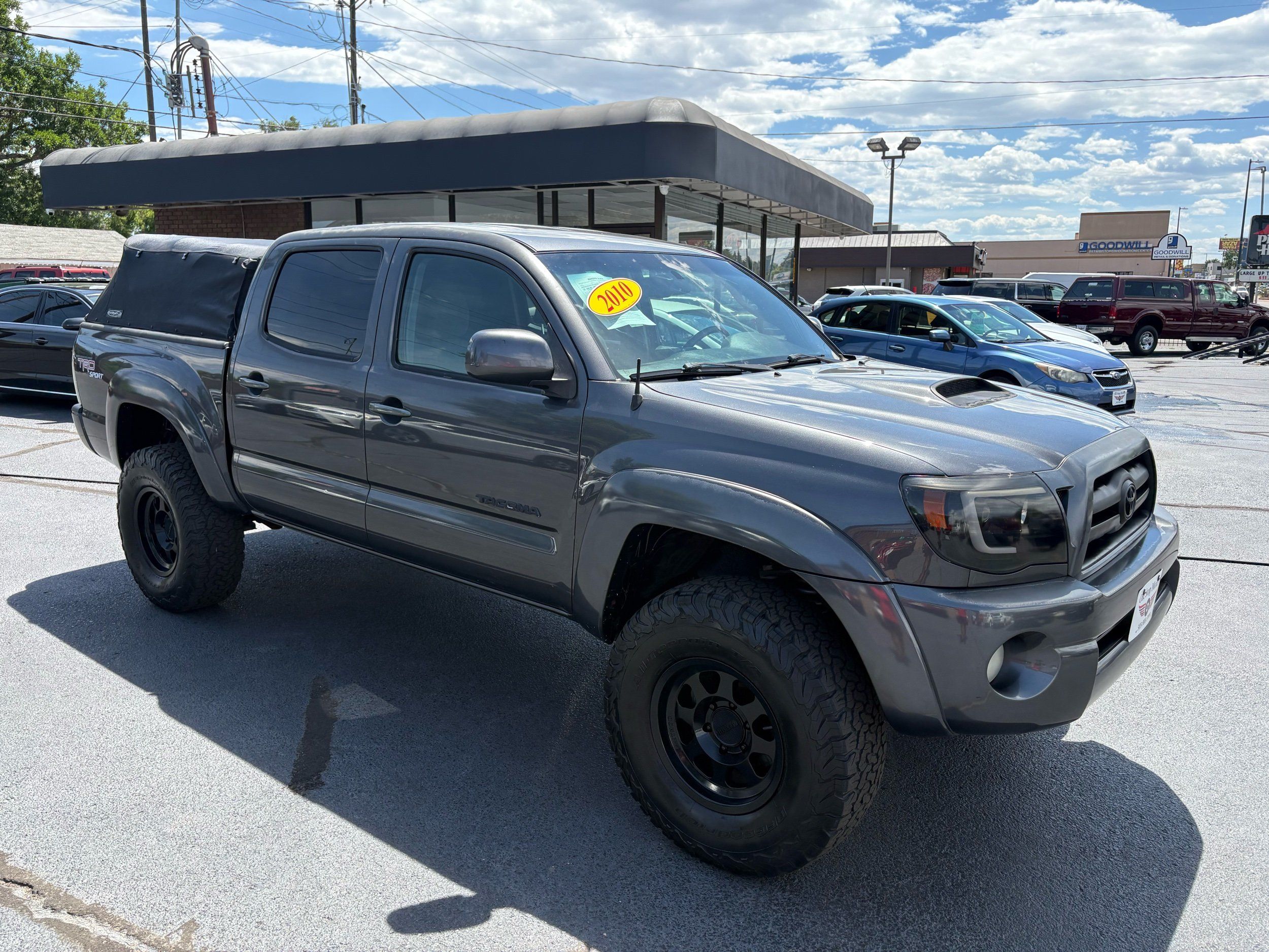 Toyota Tacoma photo 5