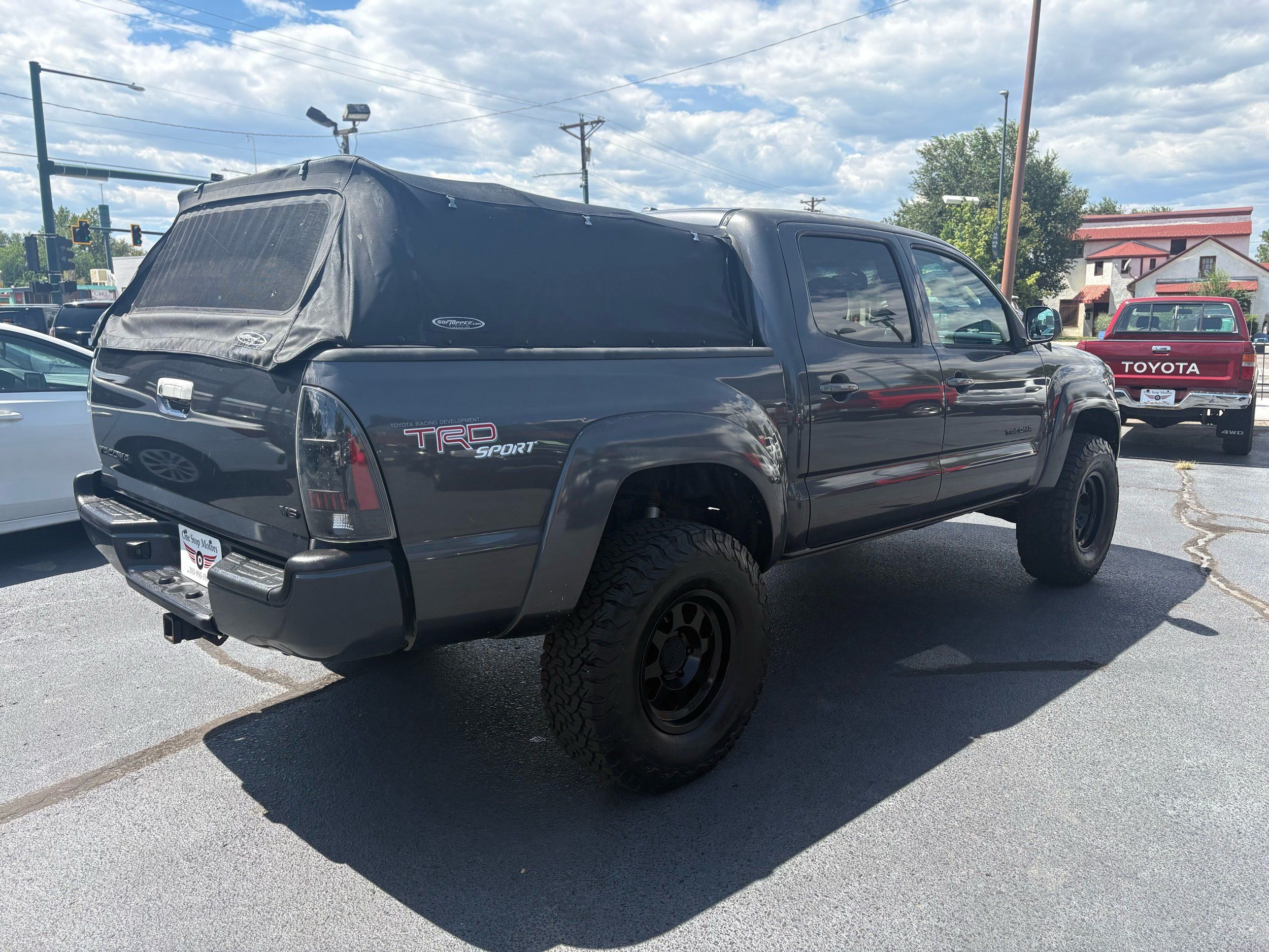 Toyota Tacoma photo 10