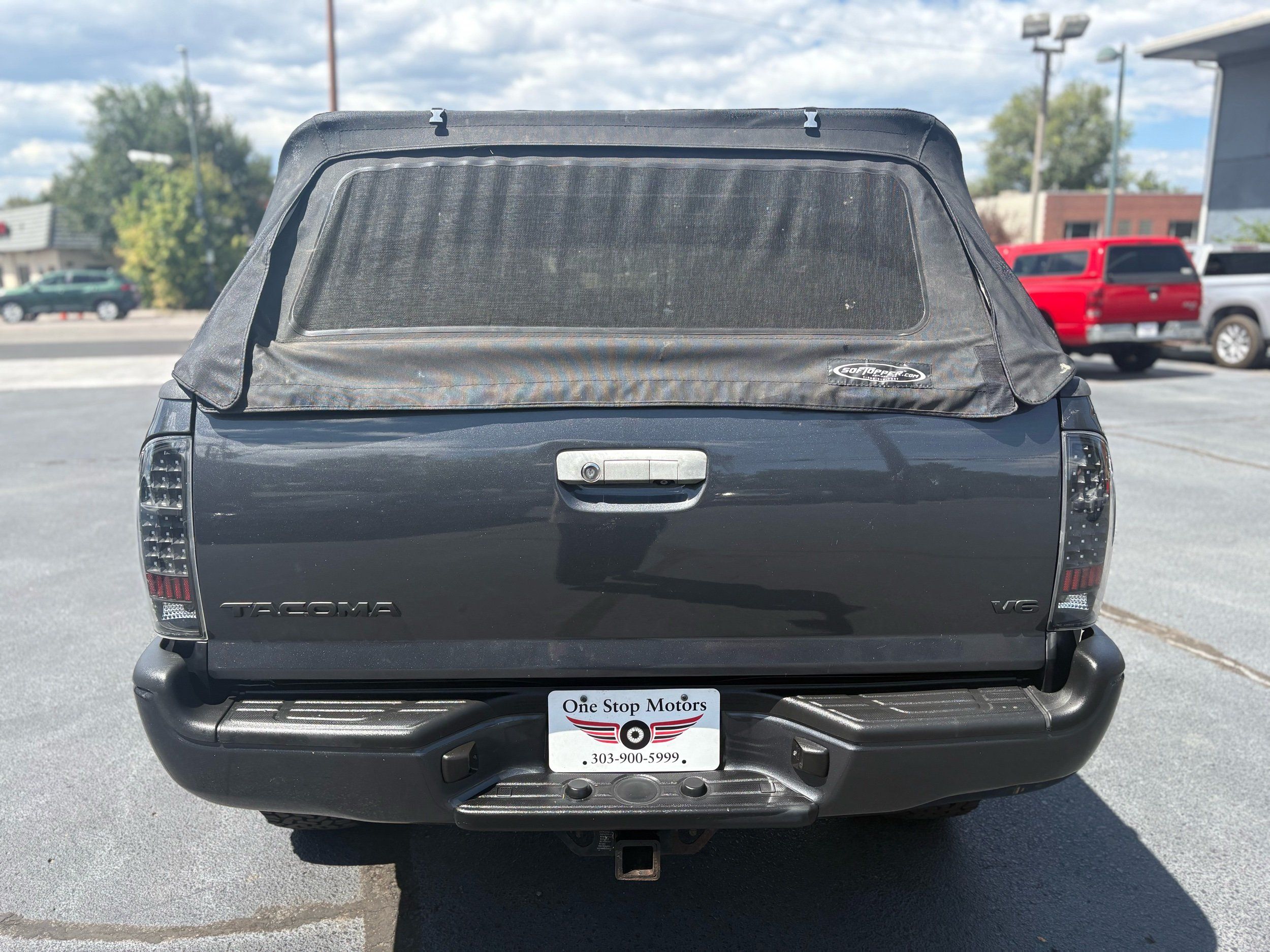 Toyota Tacoma photo 13