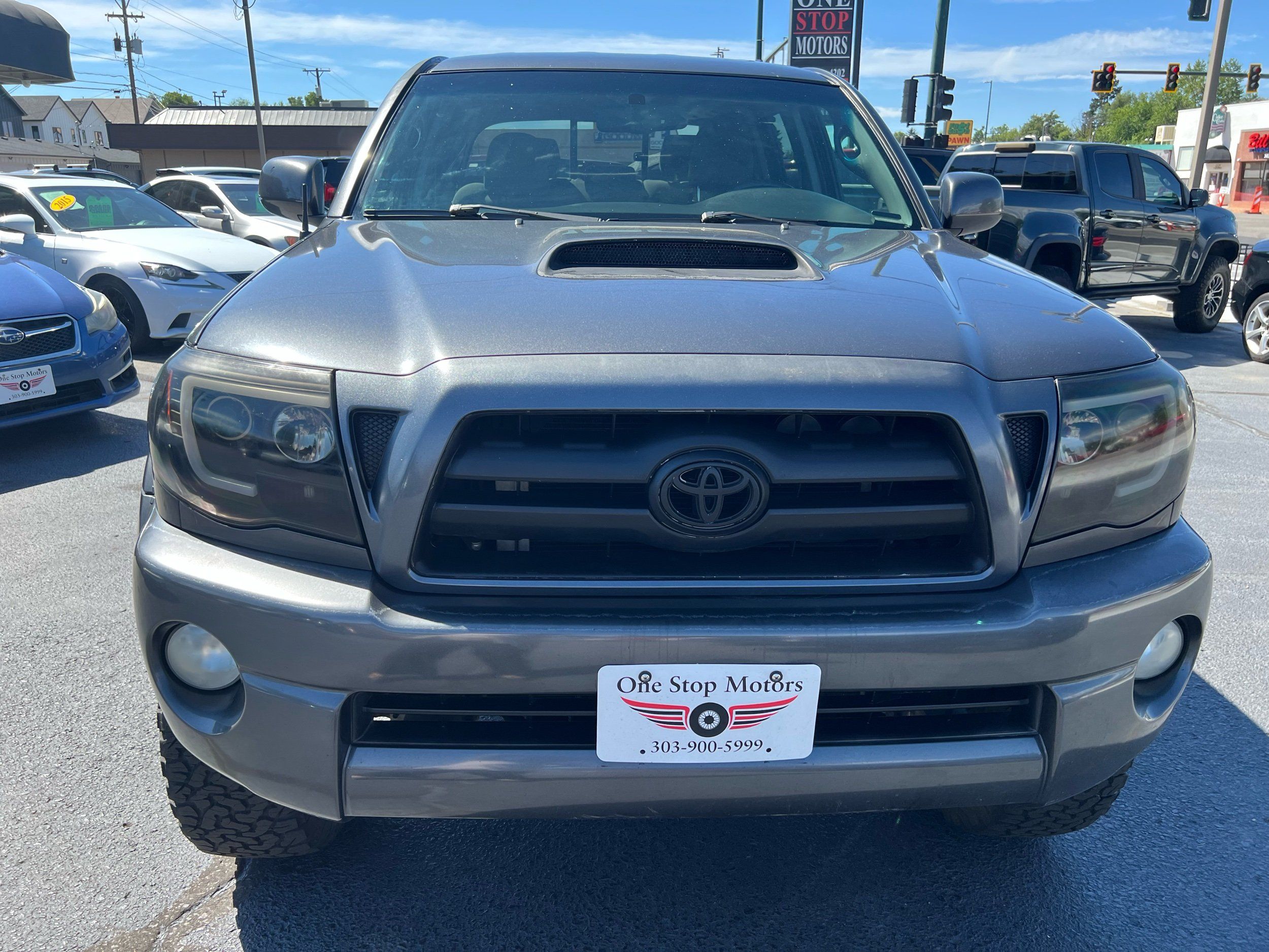 Toyota Tacoma photo 14