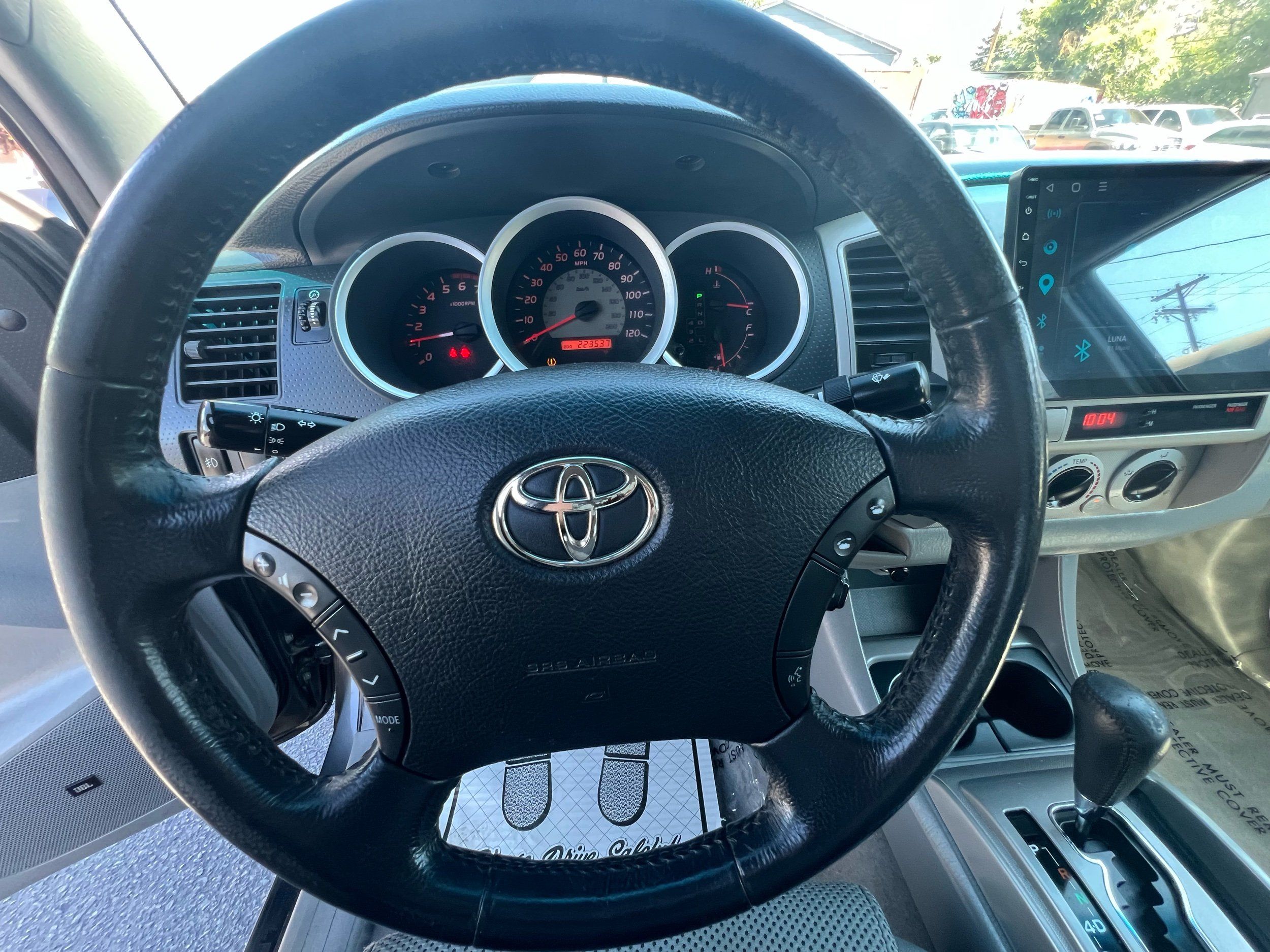Toyota Tacoma photo 20