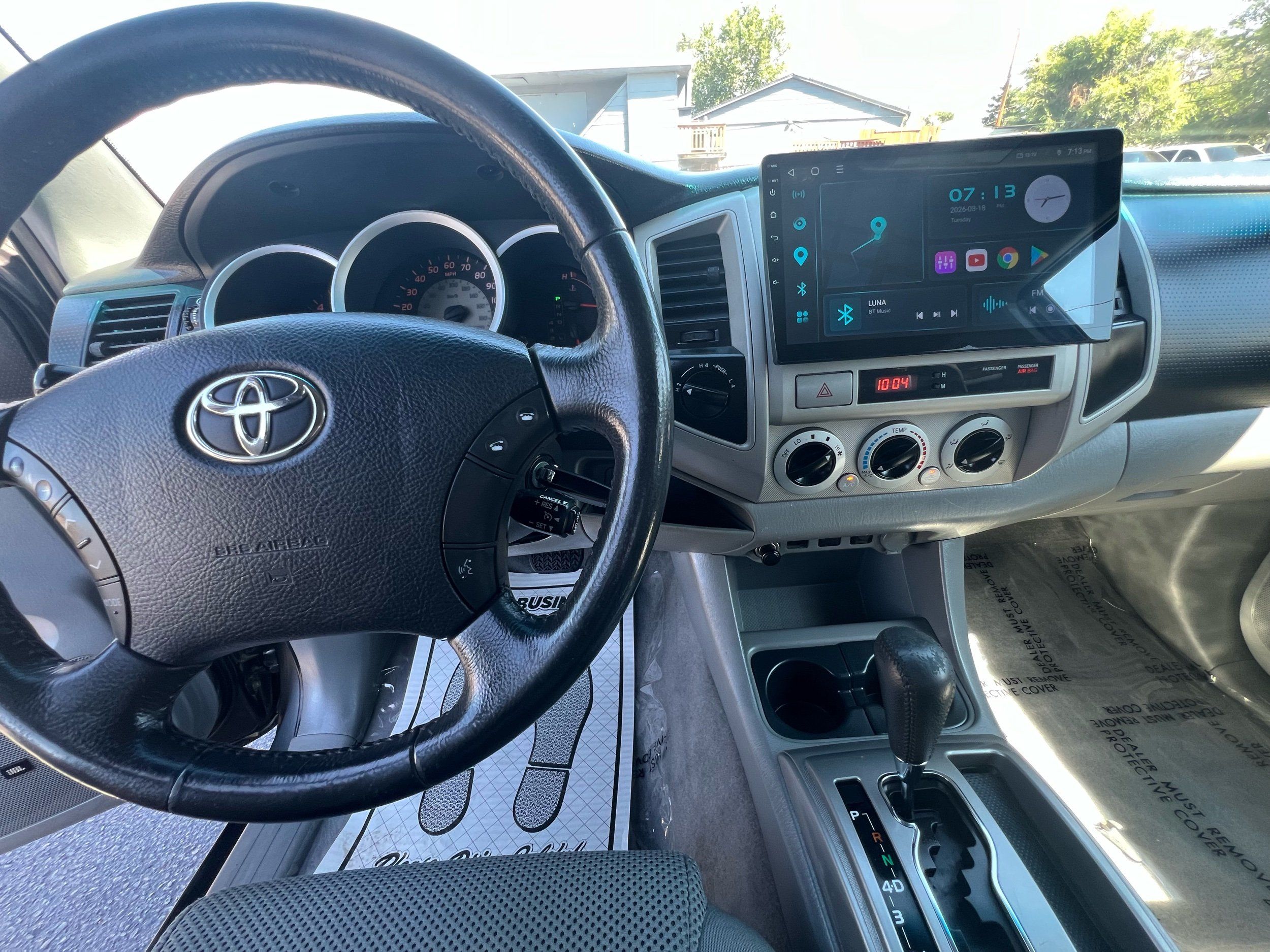 Toyota Tacoma photo 21