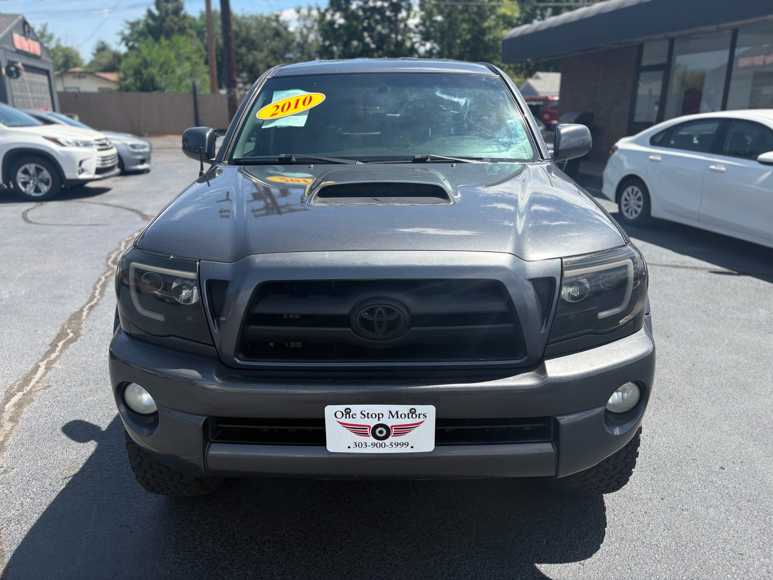 Toyota Tacoma photo 26
