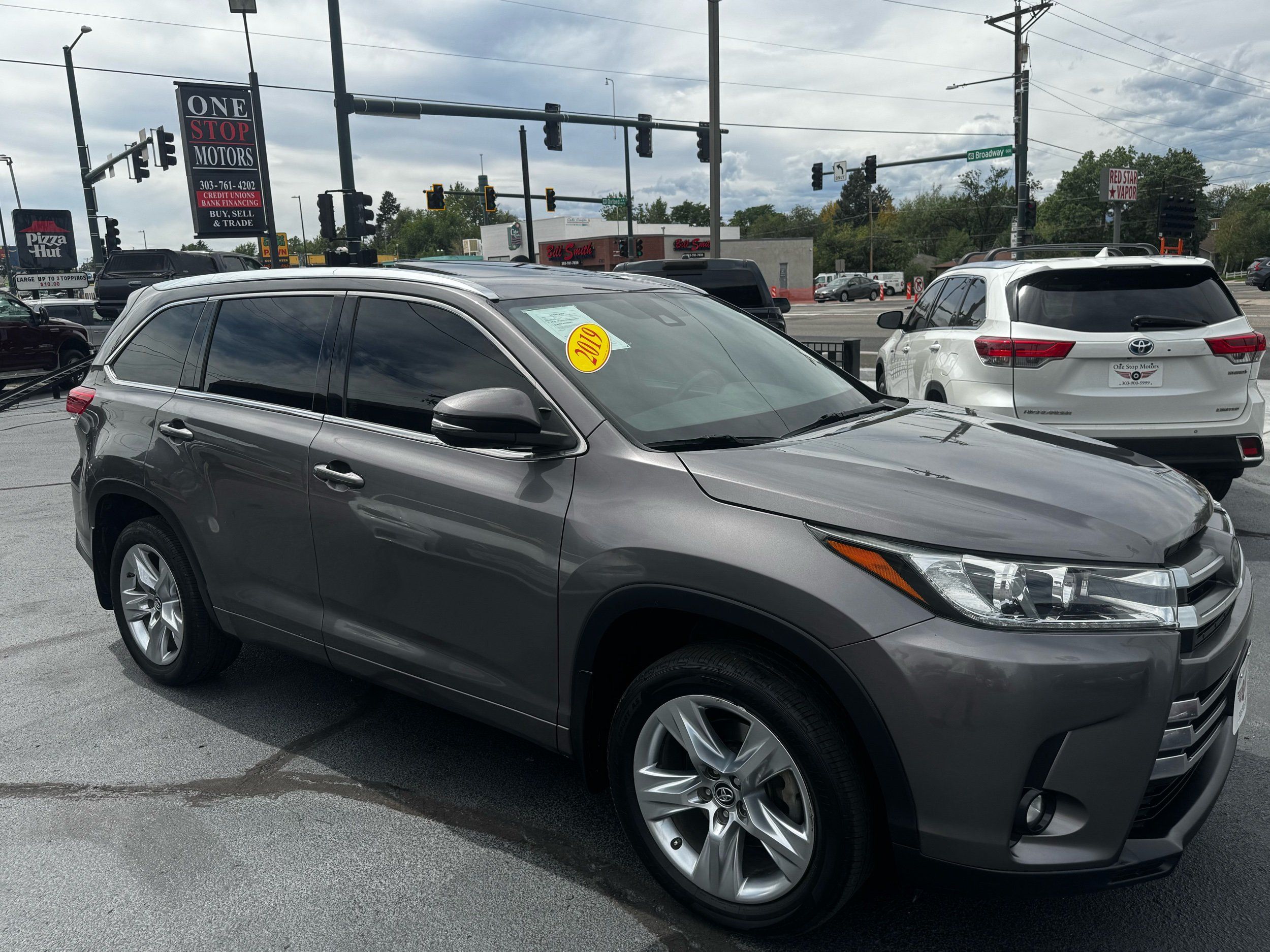 Toyota Highlander photo 3