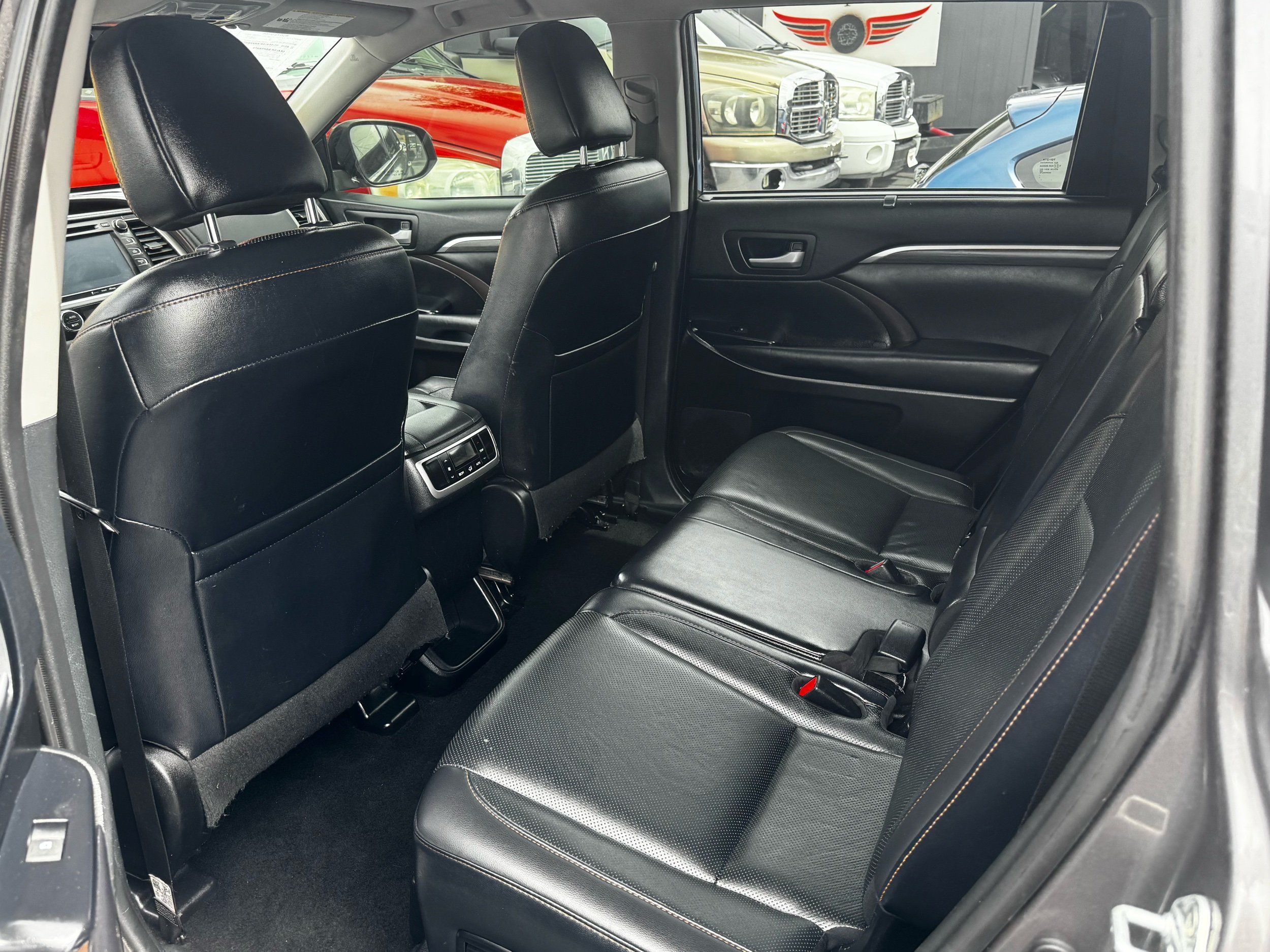 Toyota Highlander photo 10