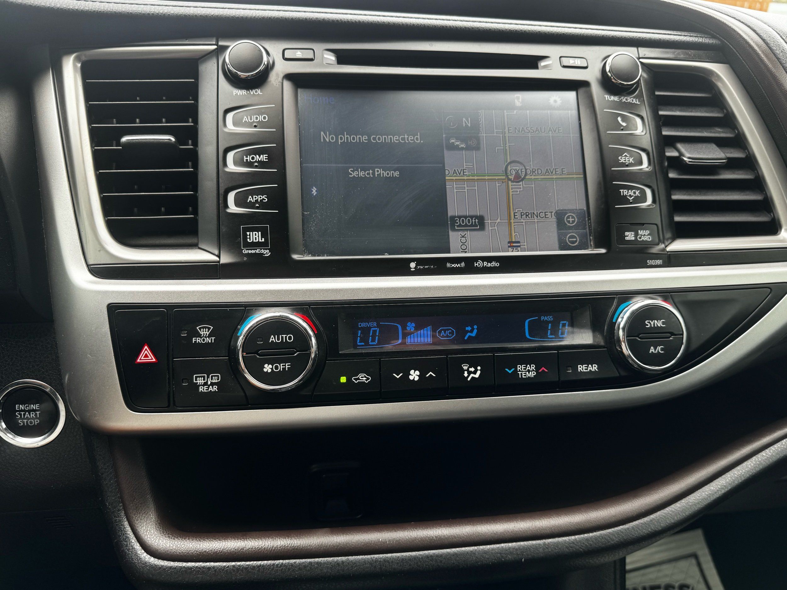 Toyota Highlander photo 16