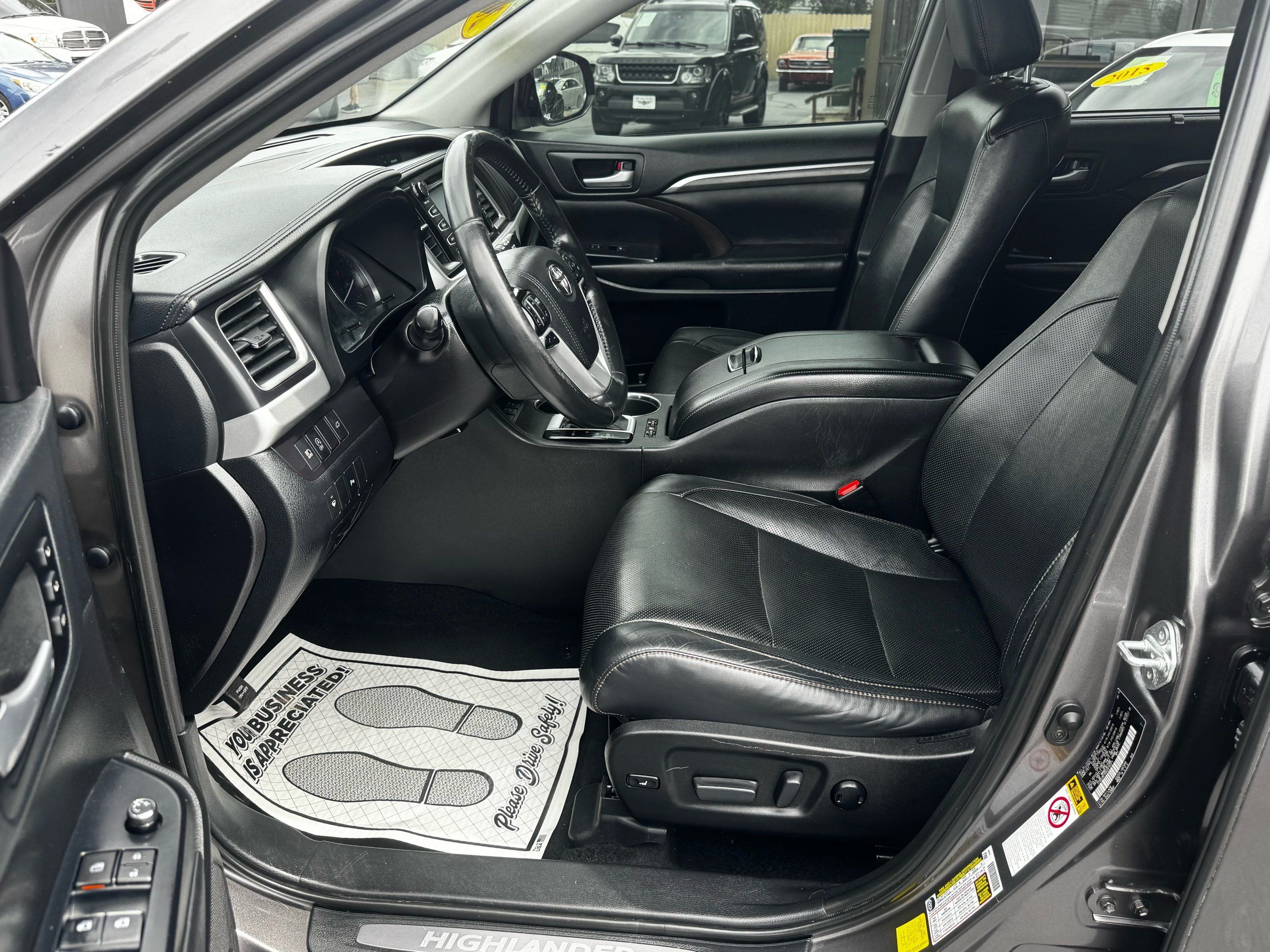 Toyota Highlander photo 18