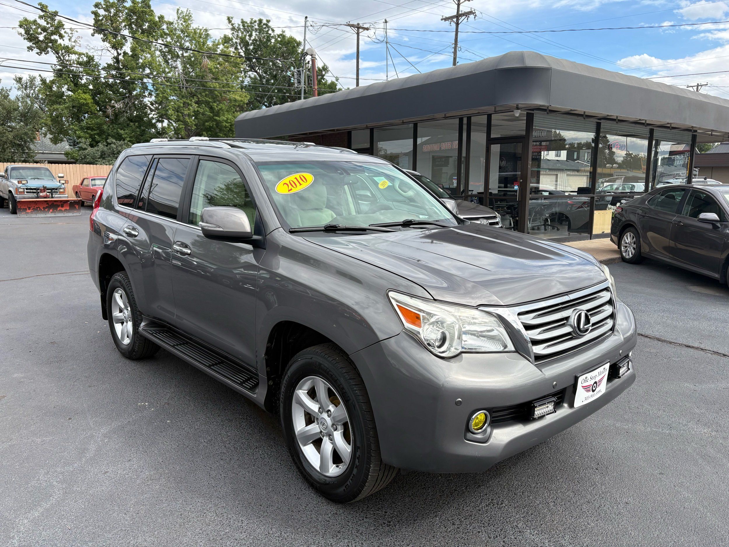 Lexus GX photo 2