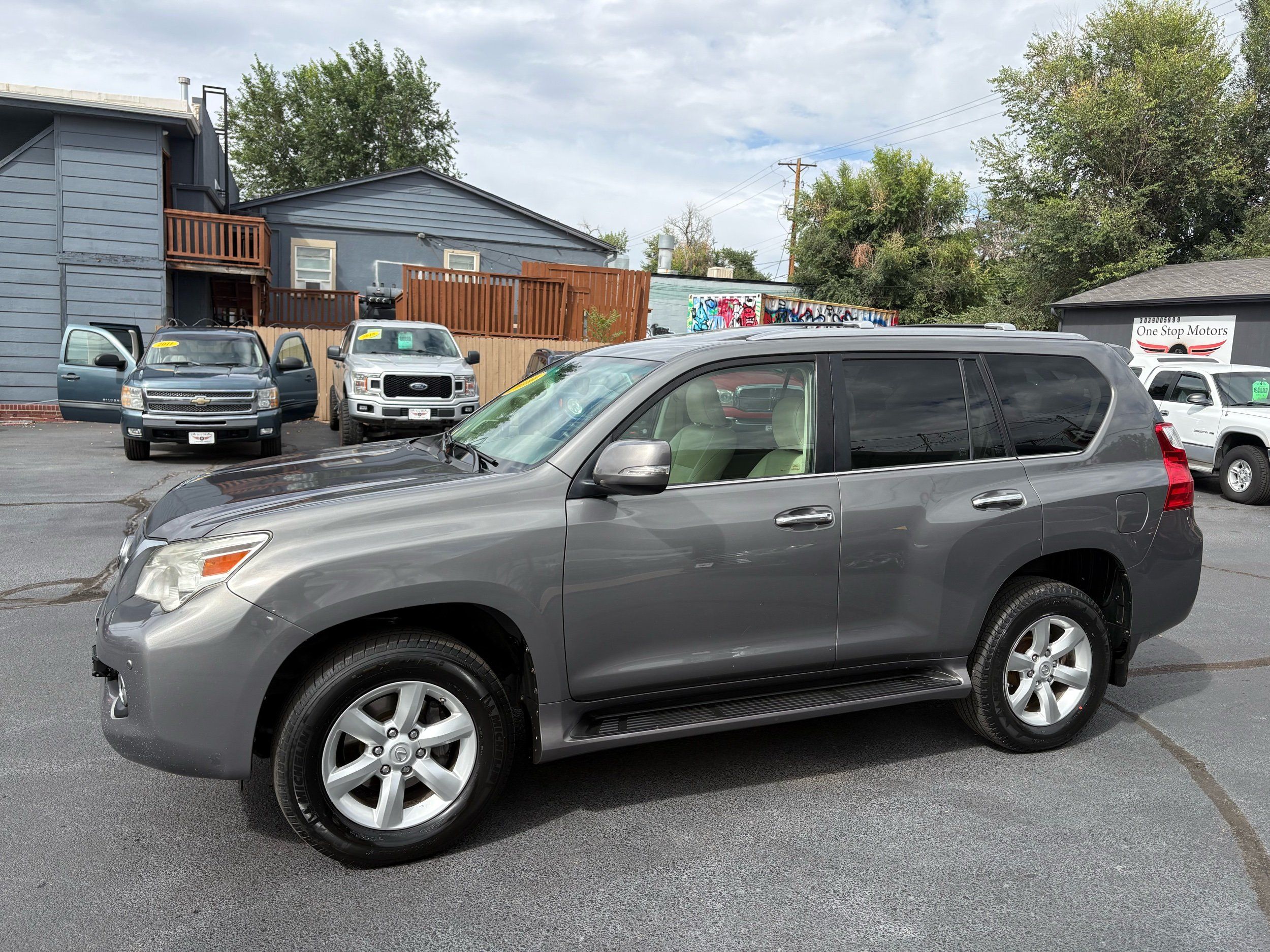 Lexus GX photo 8