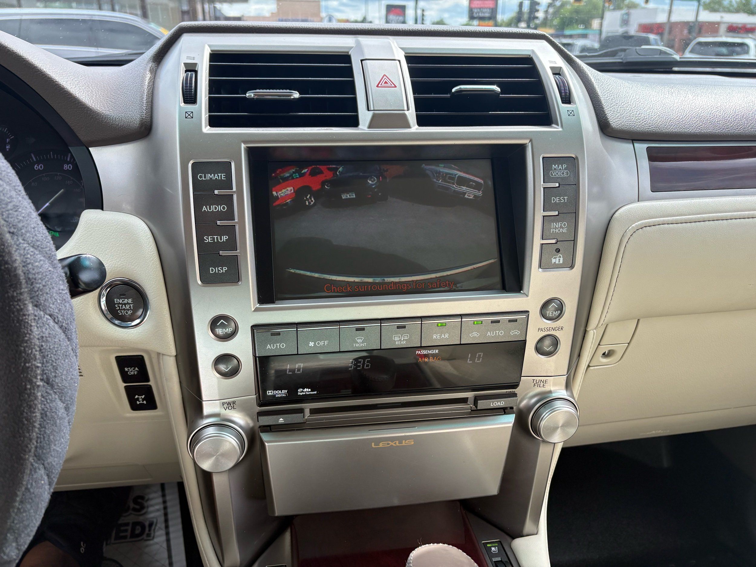Lexus GX photo 13