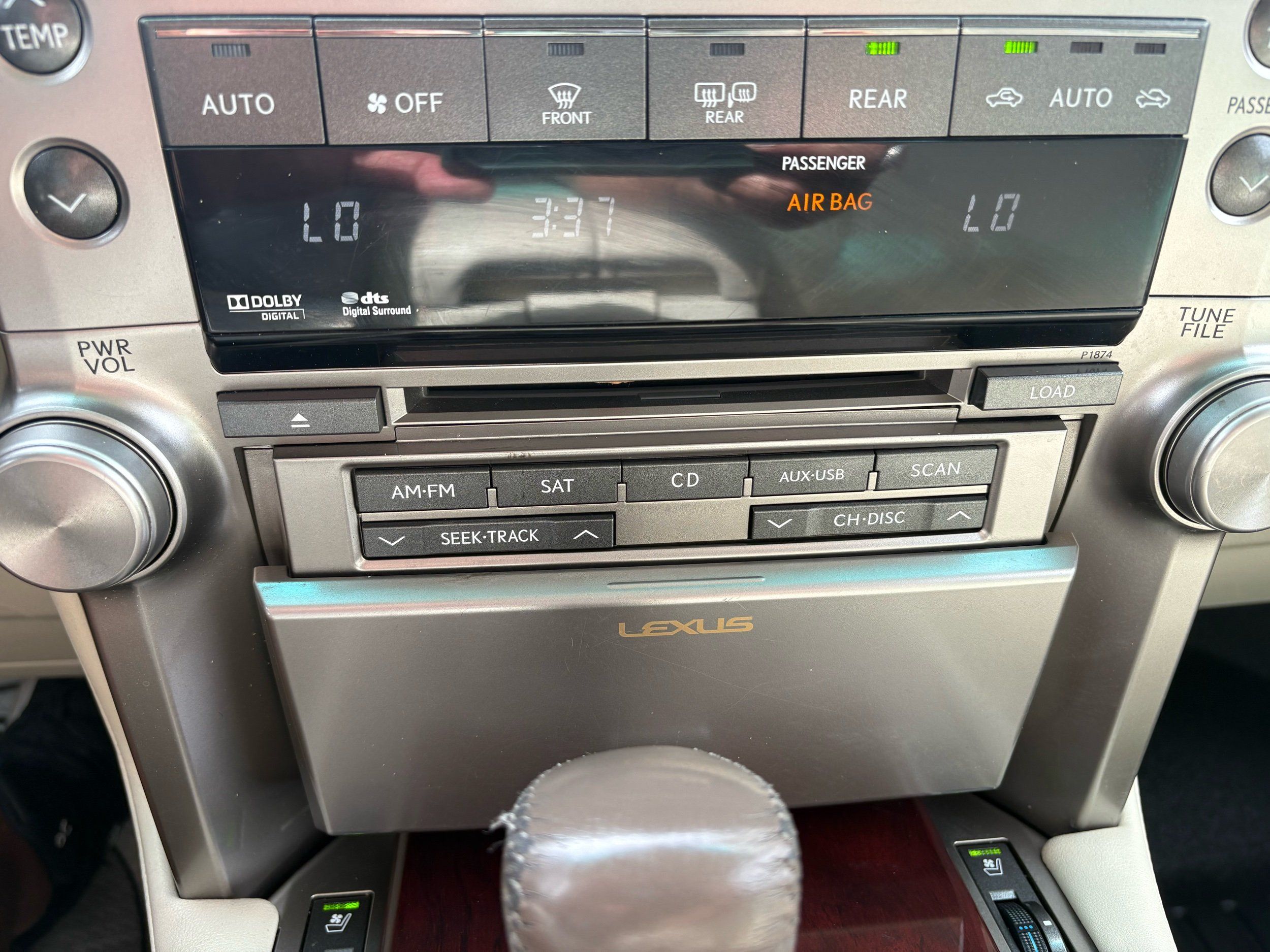 Lexus GX photo 14