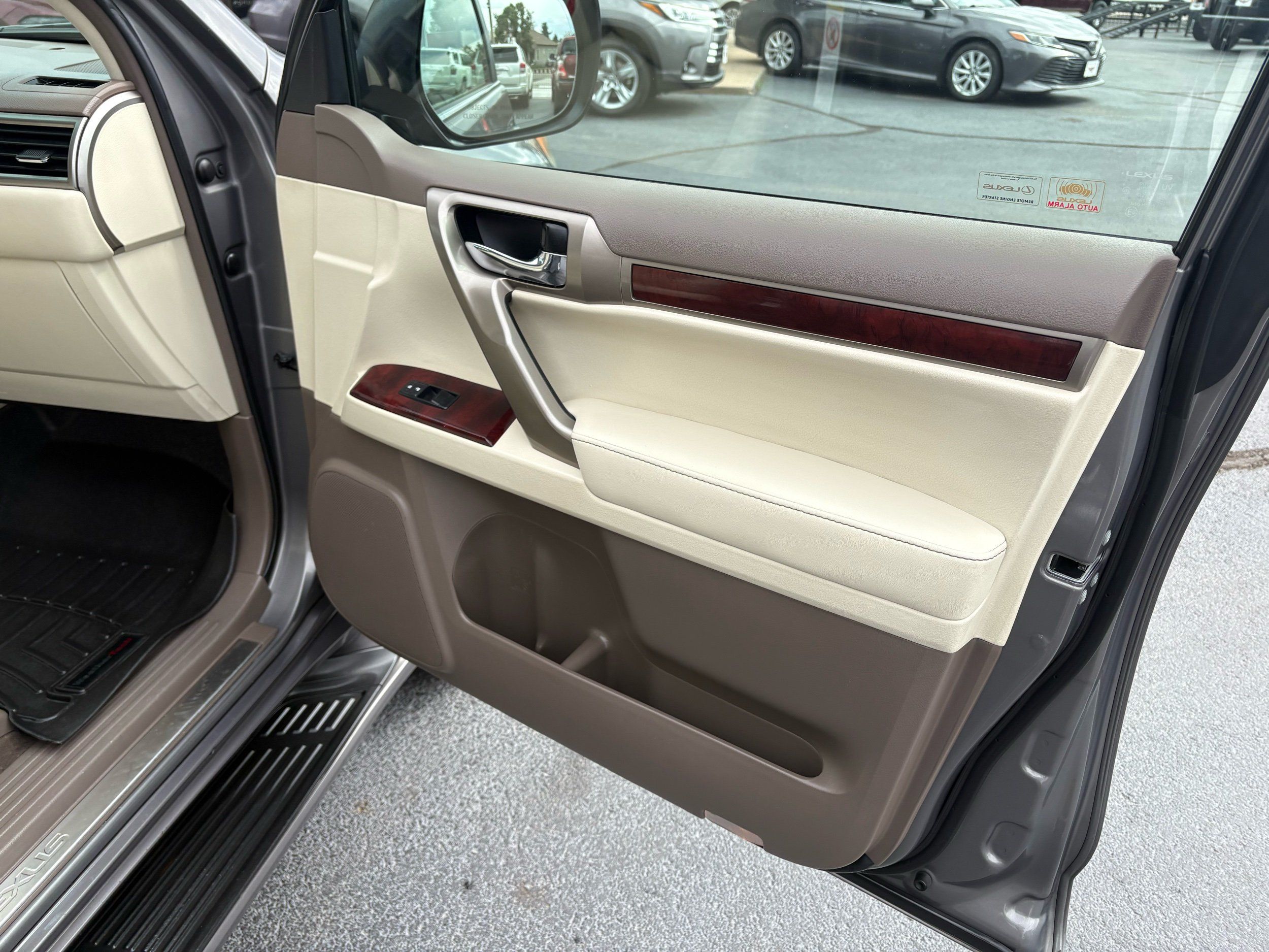 Lexus GX photo 20
