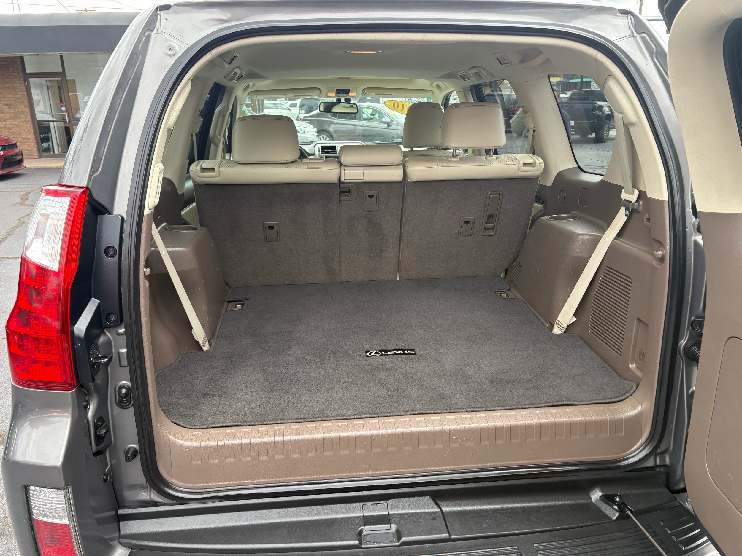 Lexus GX photo 26