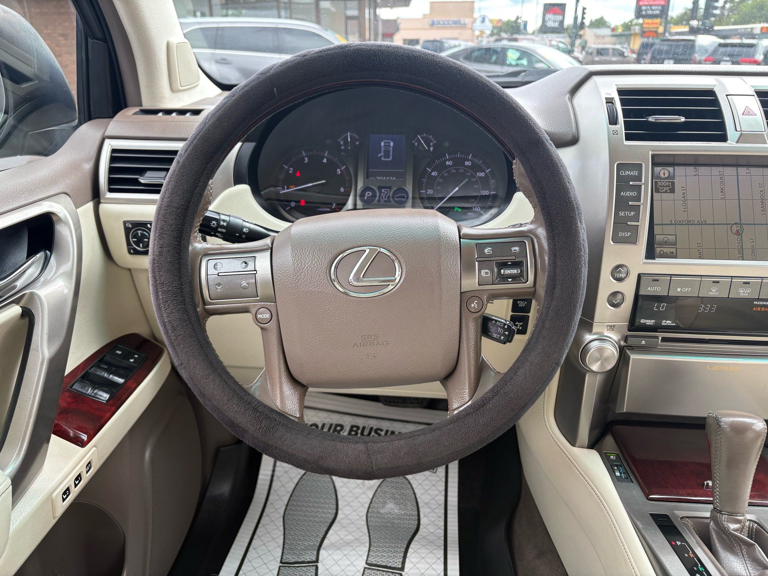 Lexus GX photo 32