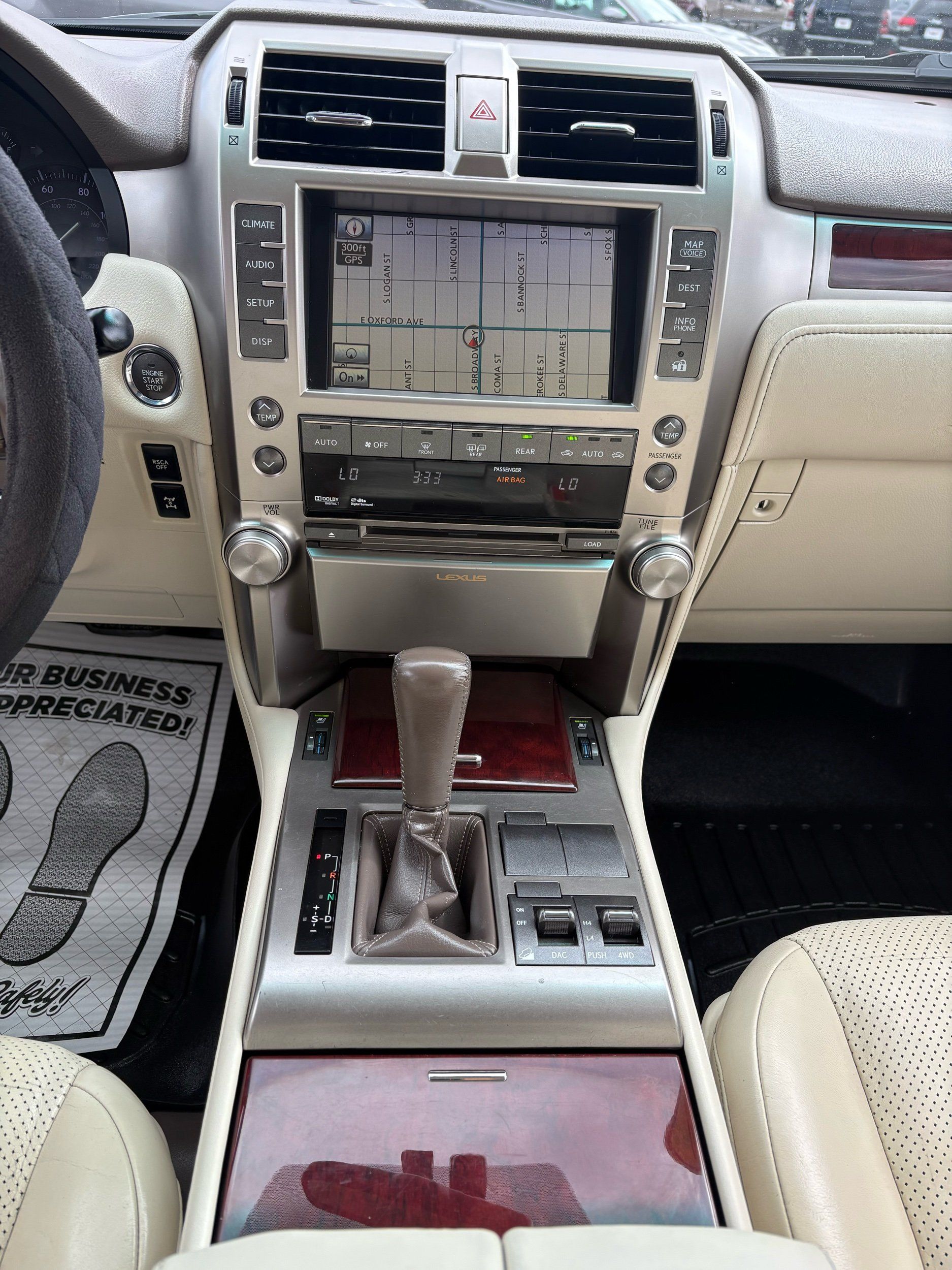 Lexus GX photo 33