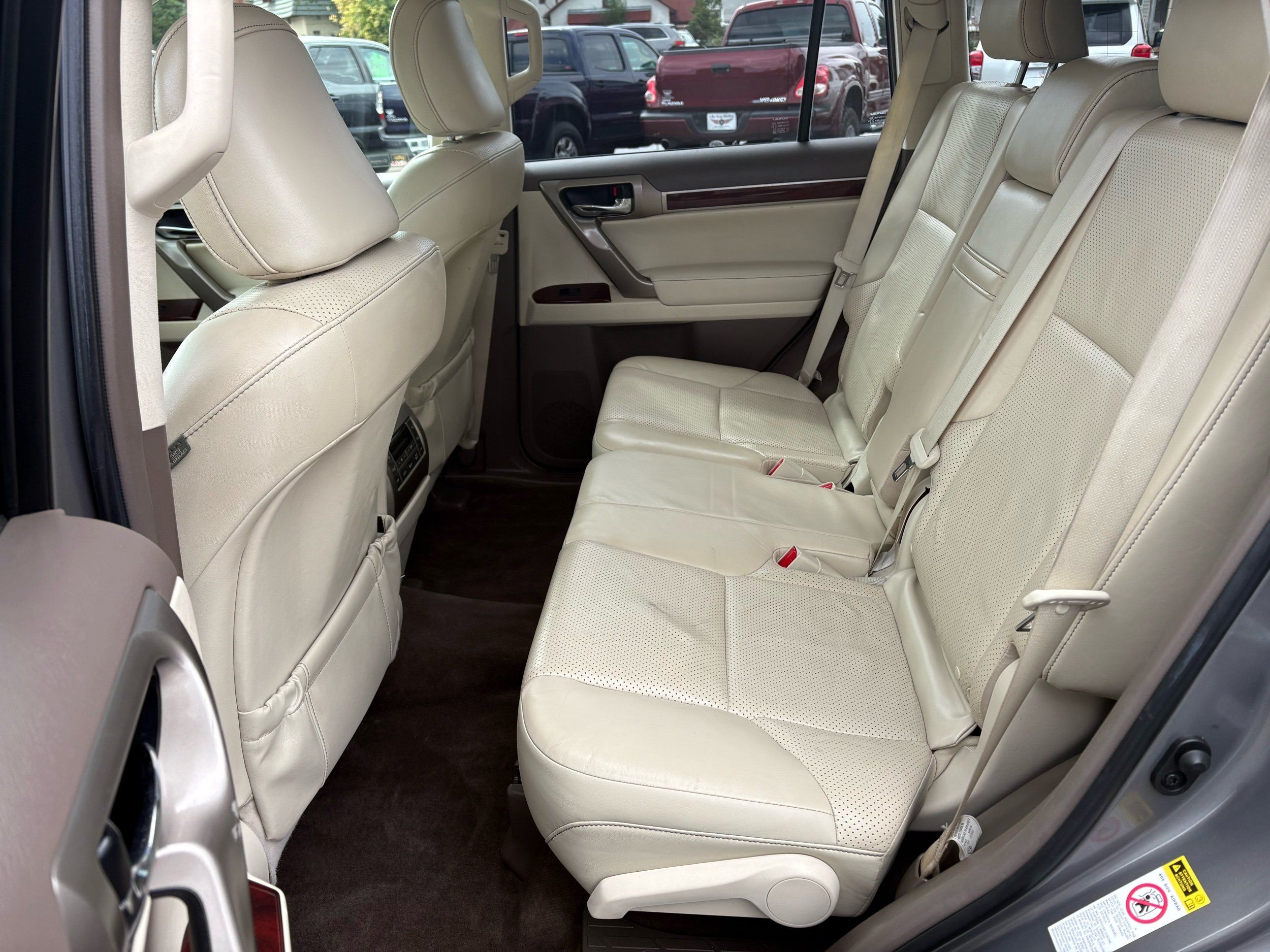 Lexus GX photo 34