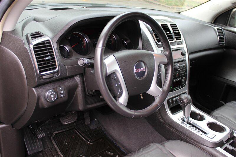 GMC Acadia photo 9