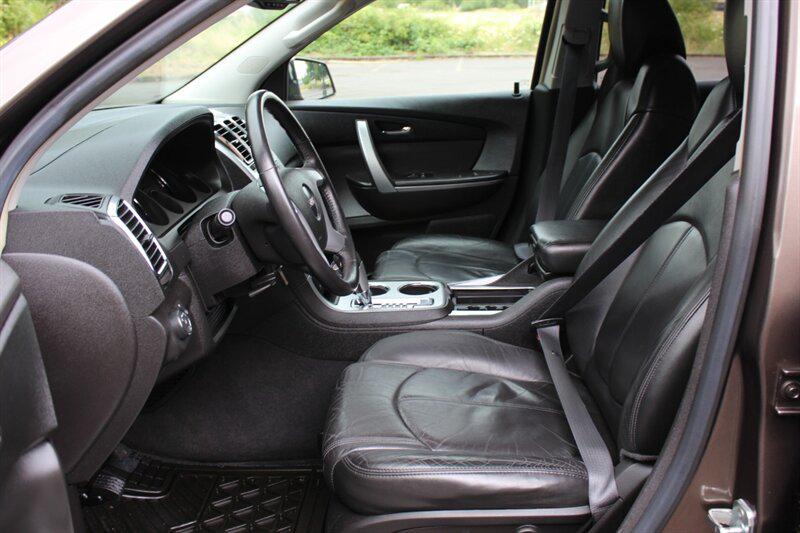 GMC Acadia photo 10