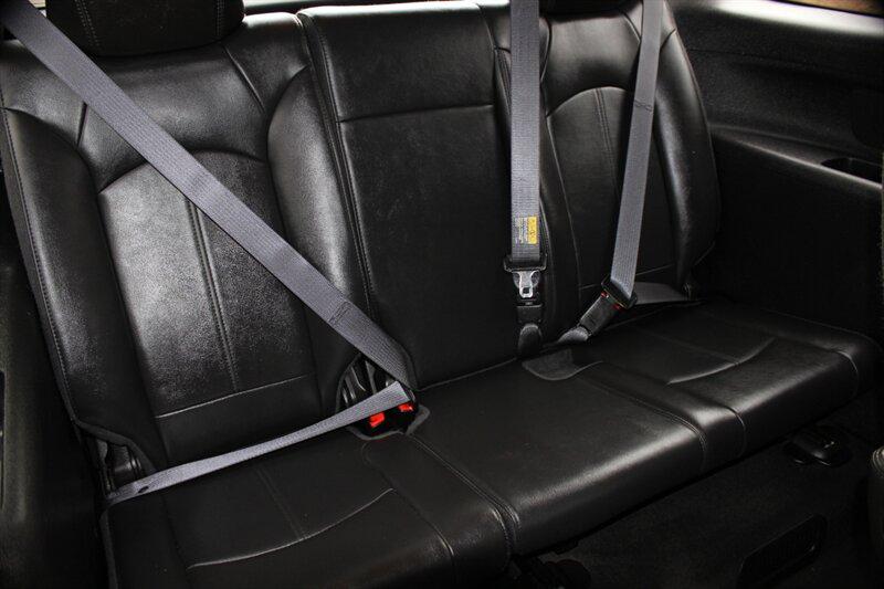 GMC Acadia photo 17