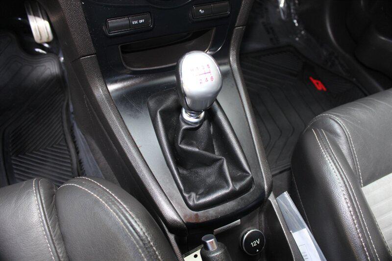 Ford Fiesta photo 12