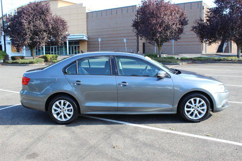 Volkswagen Jetta photo 5