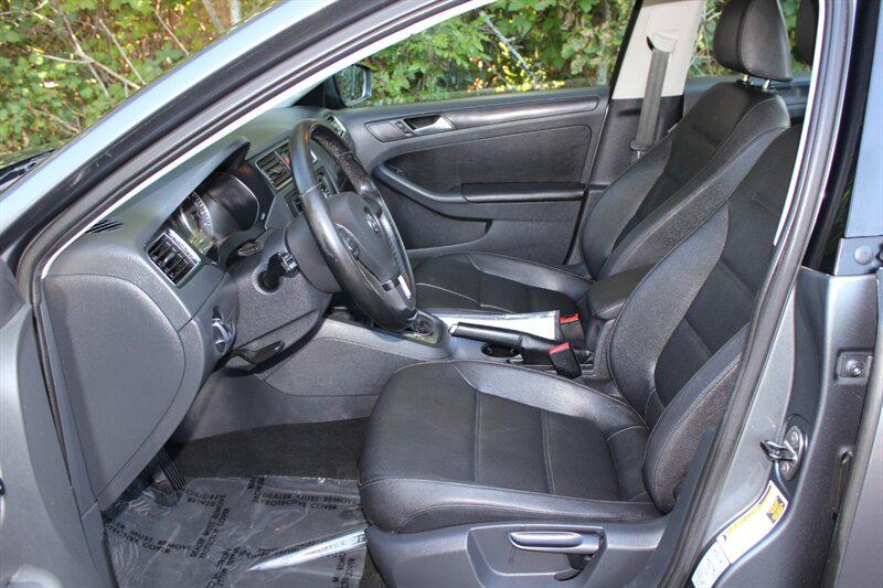 Volkswagen Jetta photo 10