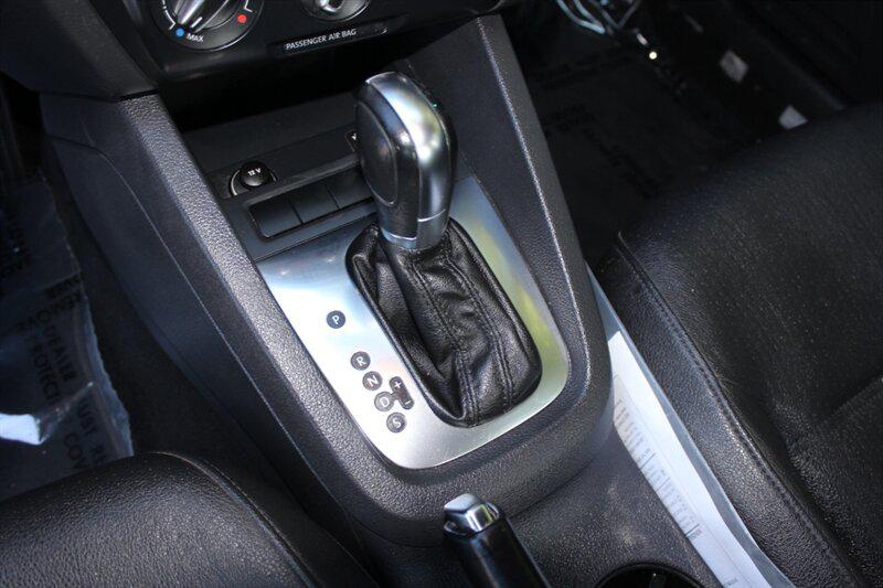 Volkswagen Jetta photo 12