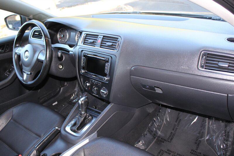 Volkswagen Jetta photo 16