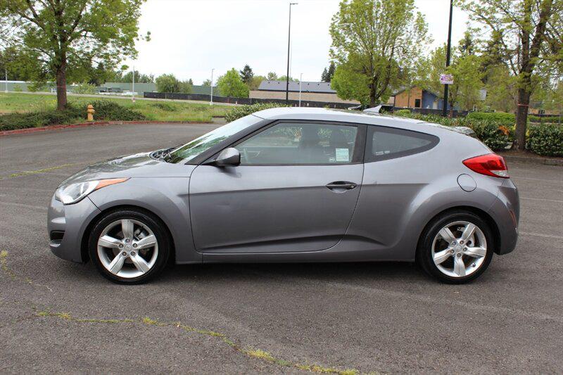 Hyundai Veloster photo 7