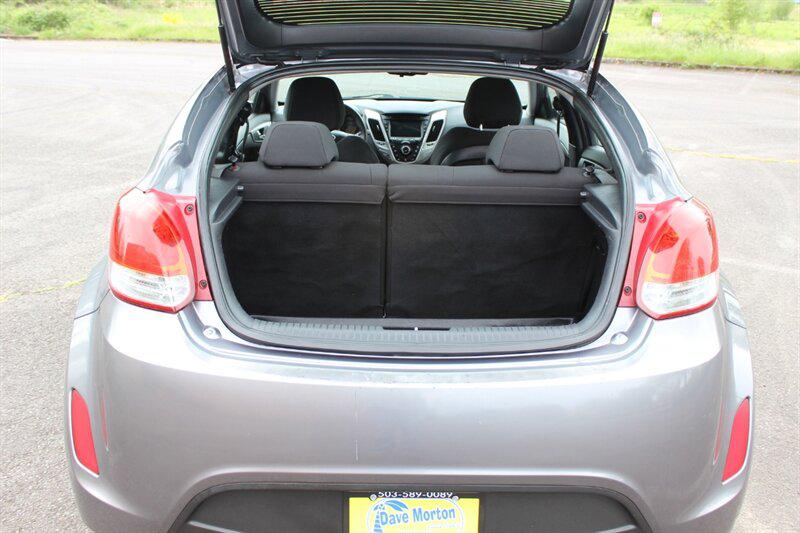 Hyundai Veloster photo 13
