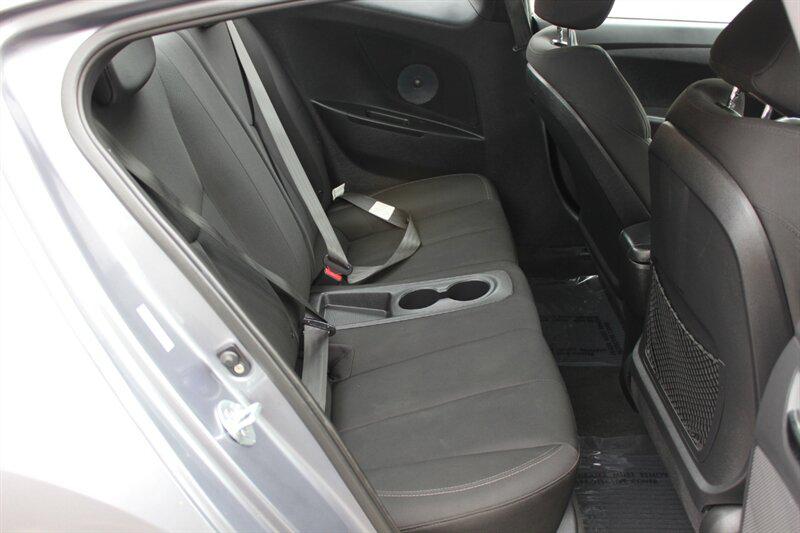 Hyundai Veloster photo 14