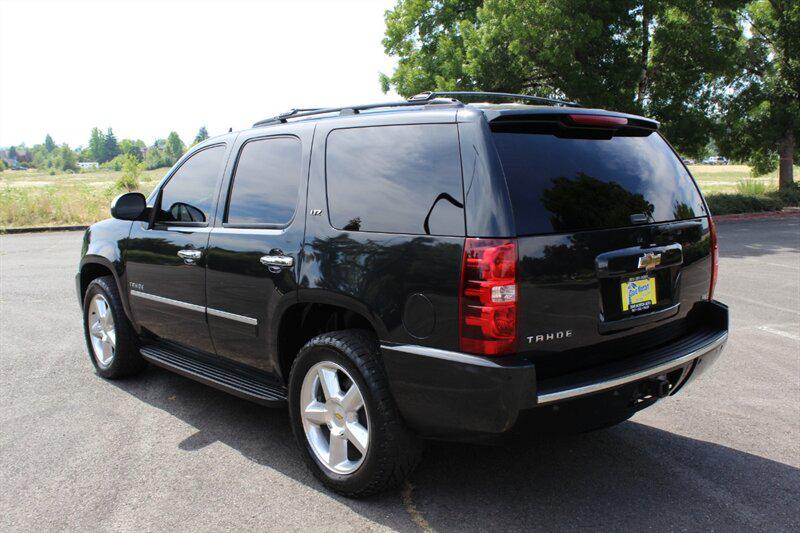 Chevrolet Tahoe photo 3