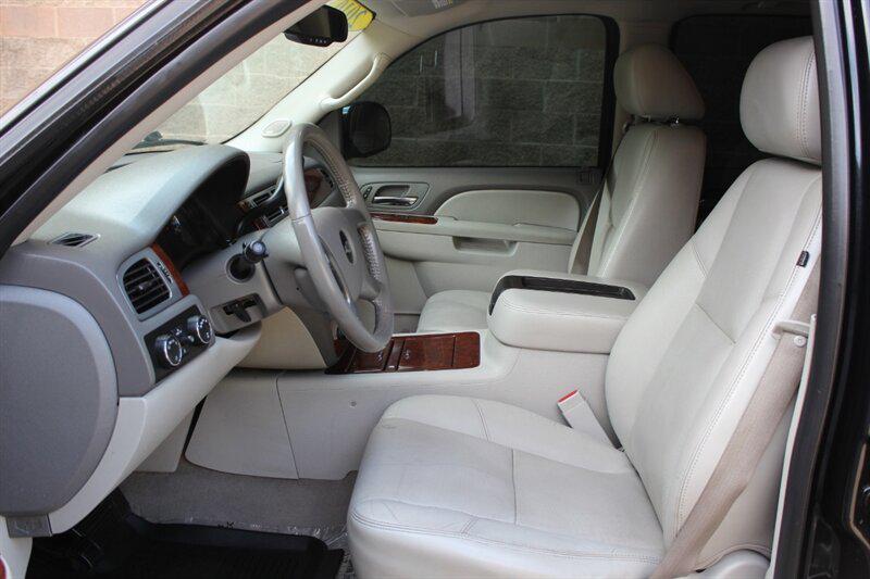 Chevrolet Tahoe photo 10