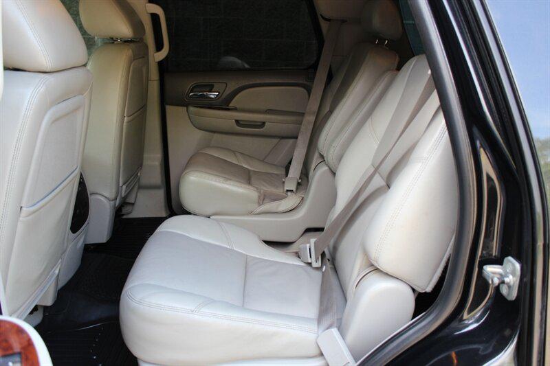 Chevrolet Tahoe photo 12