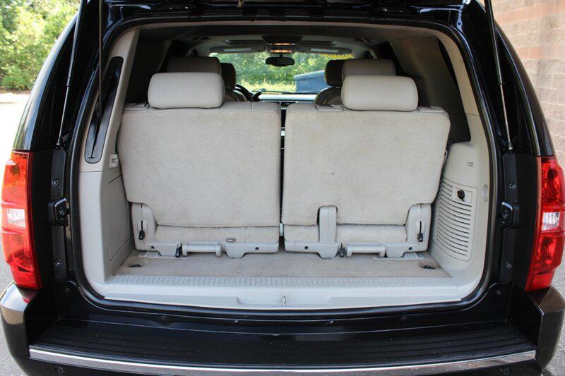 Chevrolet Tahoe photo 14